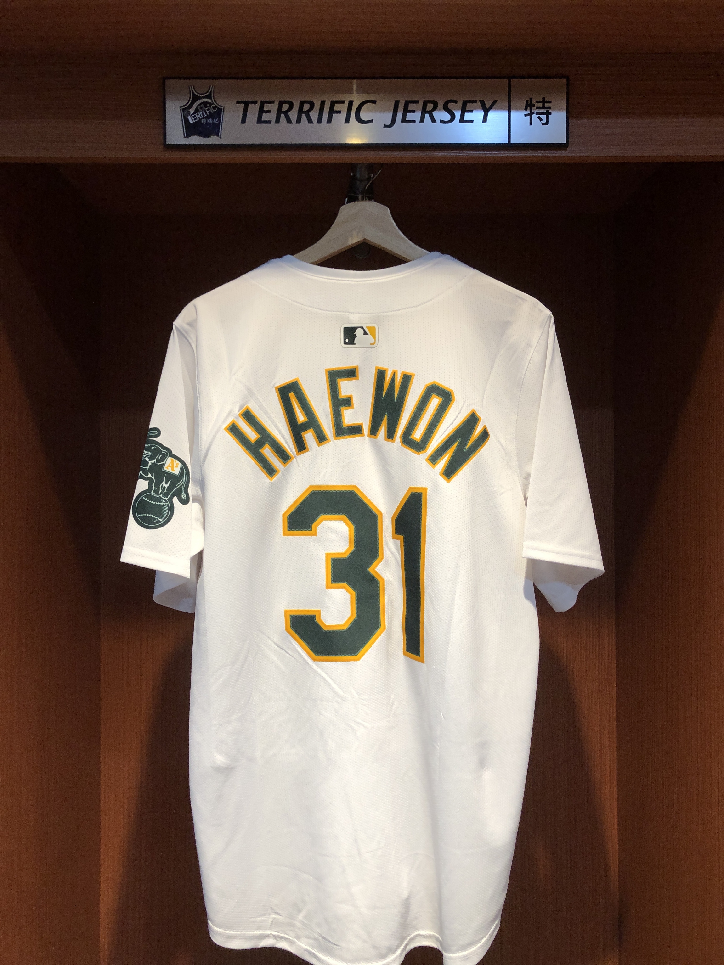 MLB球衣 Haewon #31 NMIXX 運動家白 Nike Limited Player Name Jersey 球迷版 熱轉印 全新