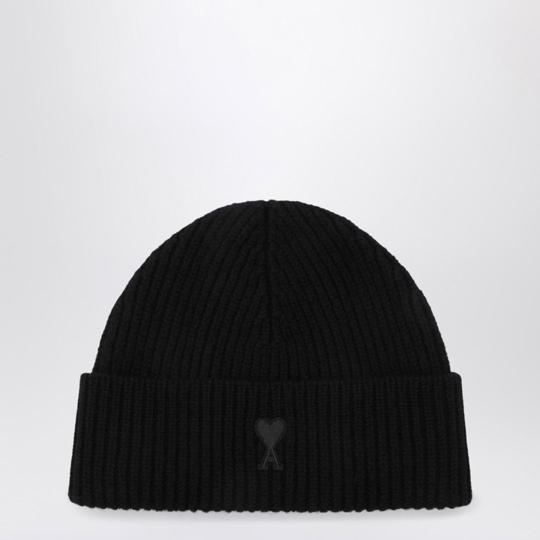 1FF1006-164 AMI De Coeur Wool Beanie Black #UBO006018.0180 (P-EU-E)