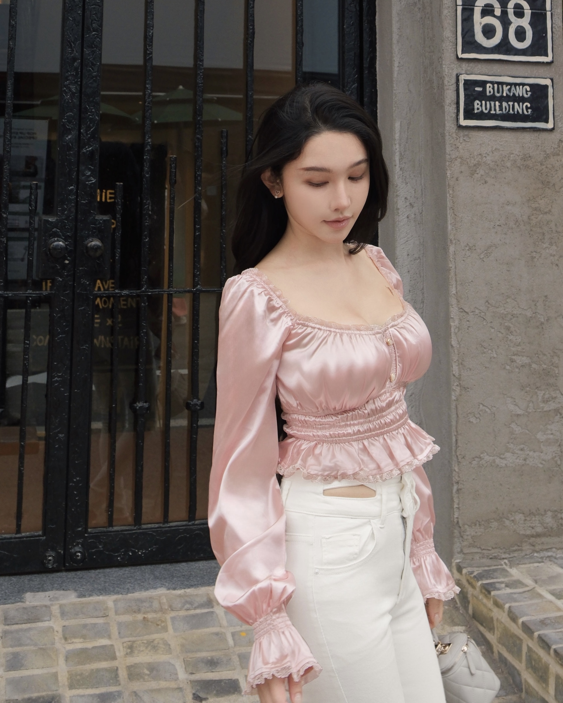 訂製-甜美柔光緞面抓皺長袖上衣