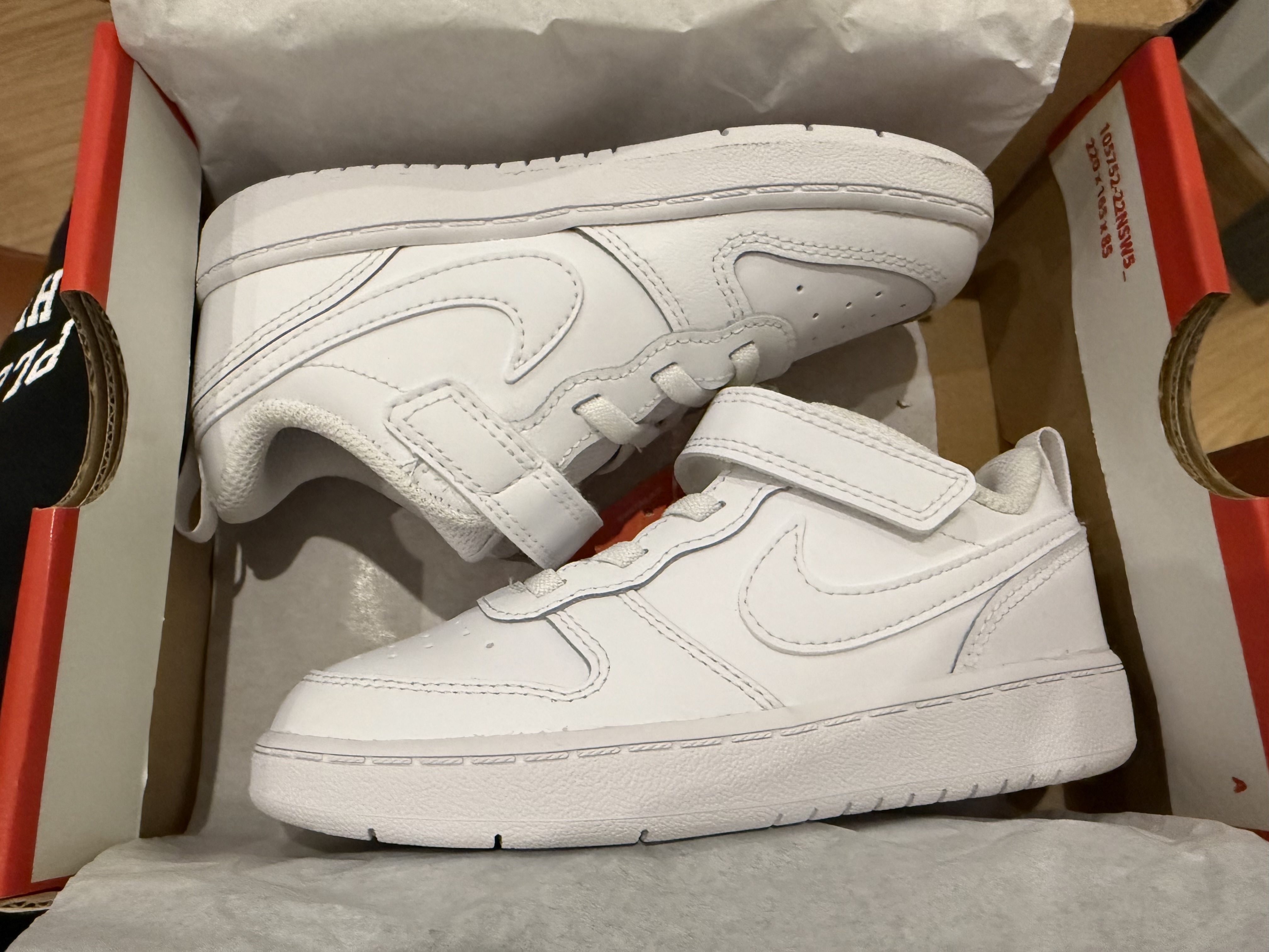 NIKE COURT ROYALE TDV（T10 NI379）