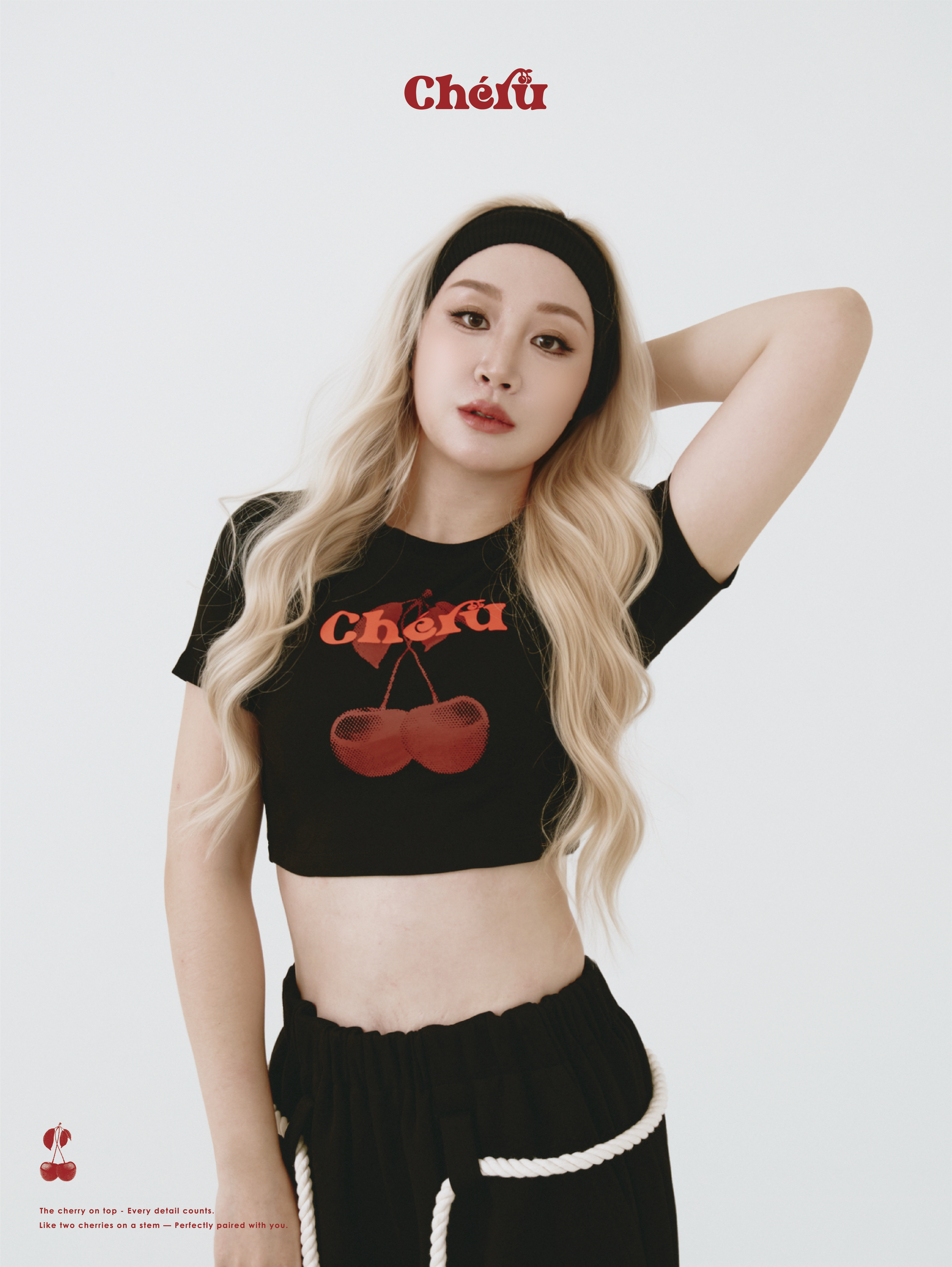 櫻桃 經典黑 LOGO  短版短T