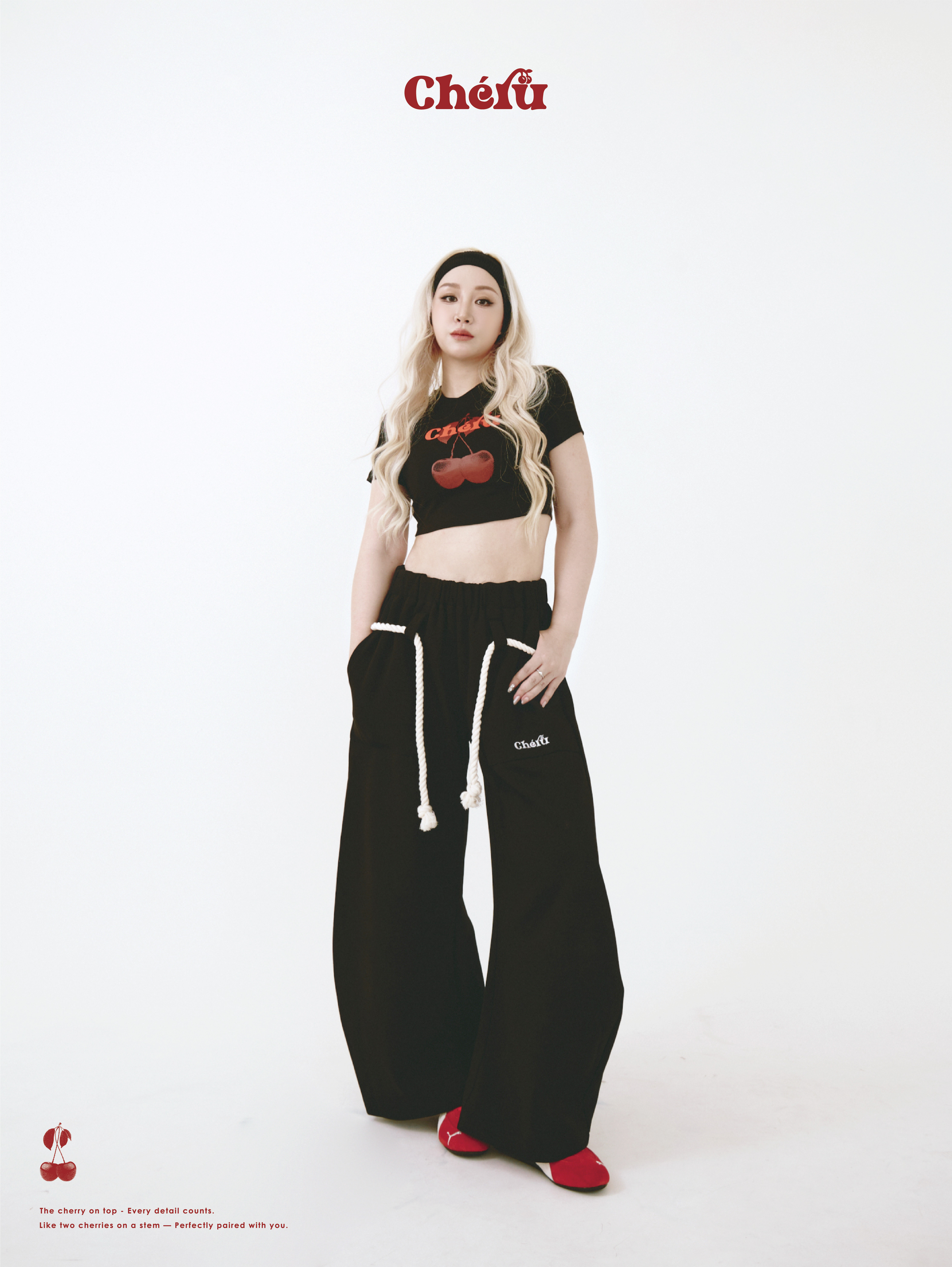 櫻桃 經典黑 LOGO  短版短T