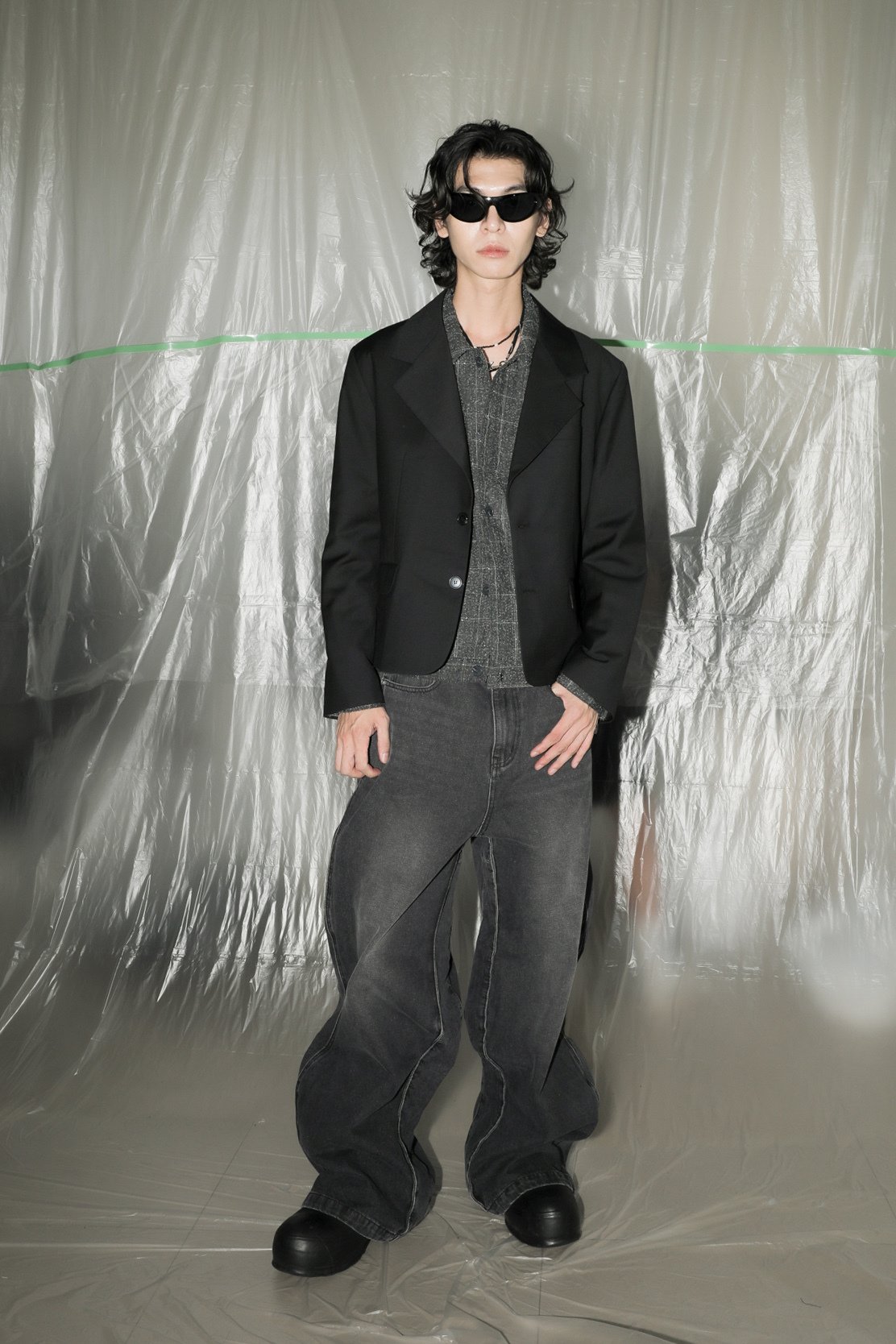 Two Button Cropped Jacket #外套