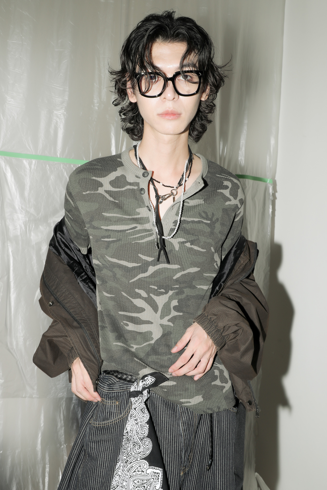 Waffle Camo Henley Neck Tee #上衣