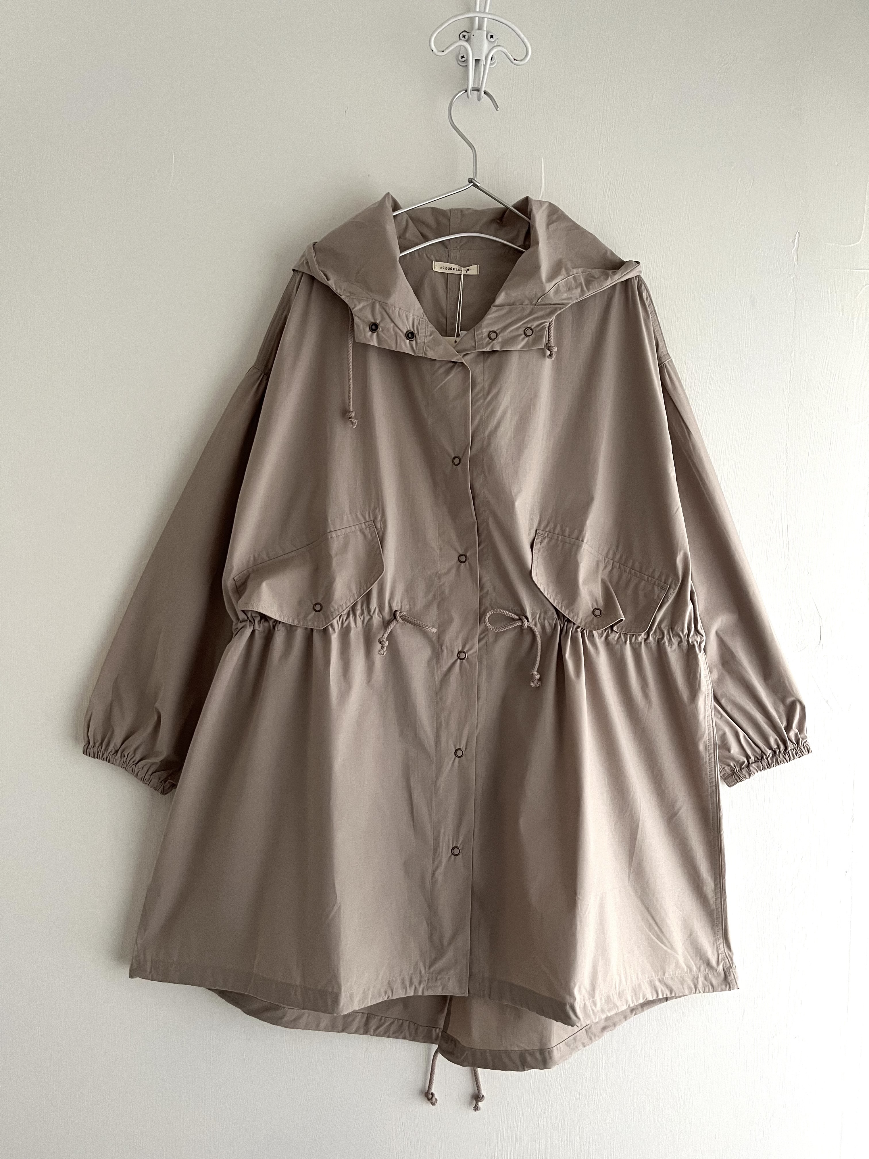 cloud nine米色中長有帽外套