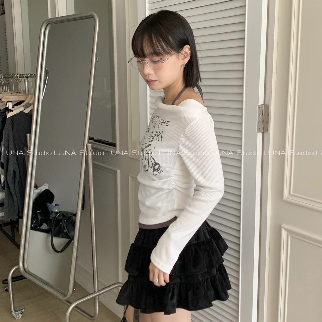 草寫英文 假兩件式上衣