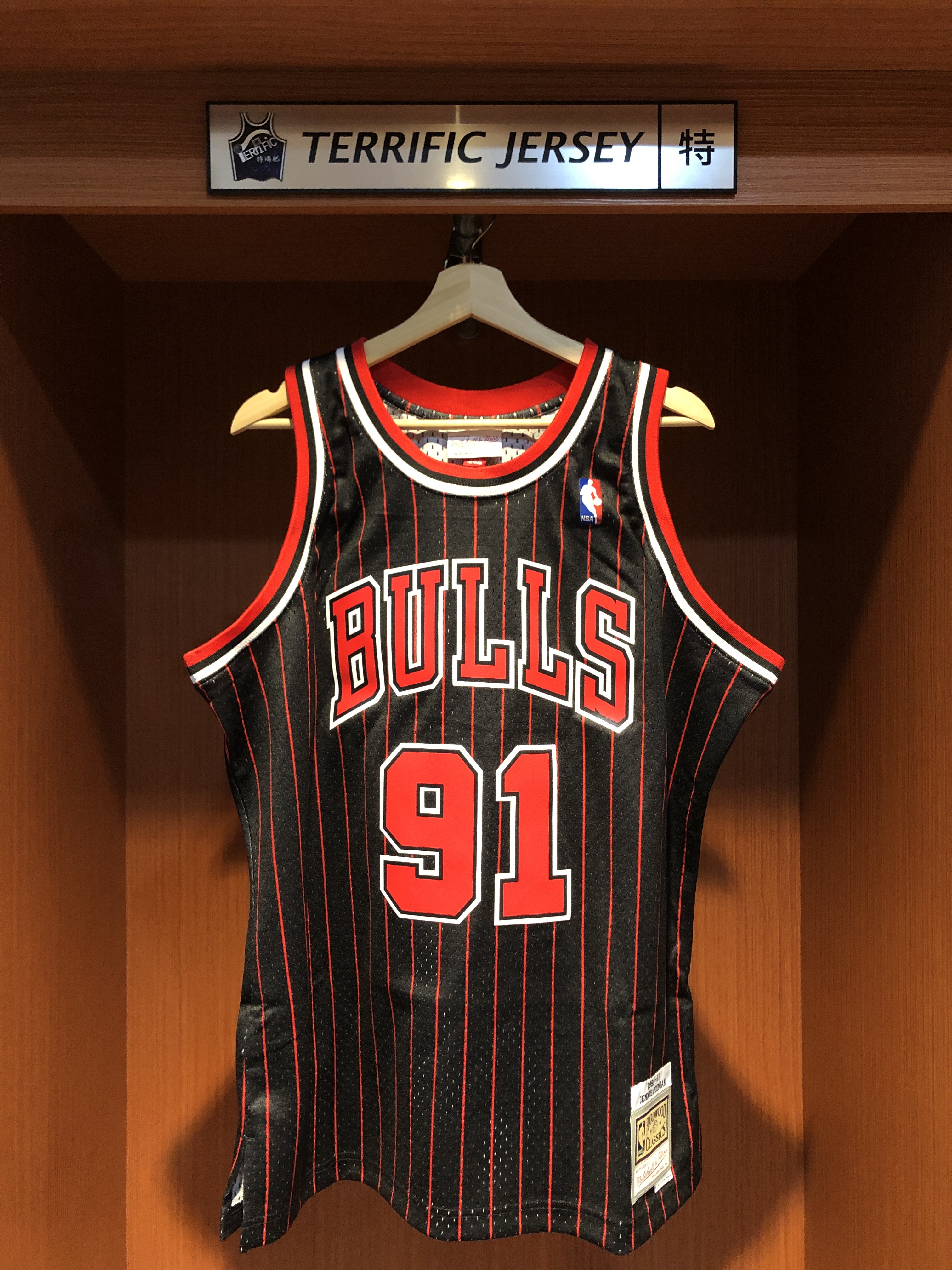 NBA球衣 Dennis Rodman 芝加哥公牛黑條紋 95-96 M&N Swingman G2 球迷版 熱轉印 全新