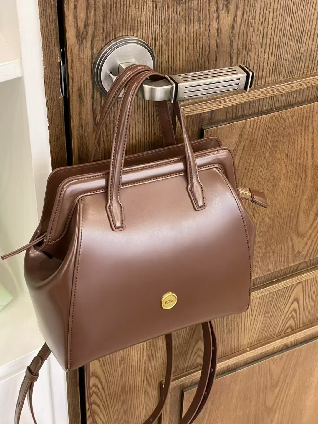 LN5006 火漆章牛皮雙肩包