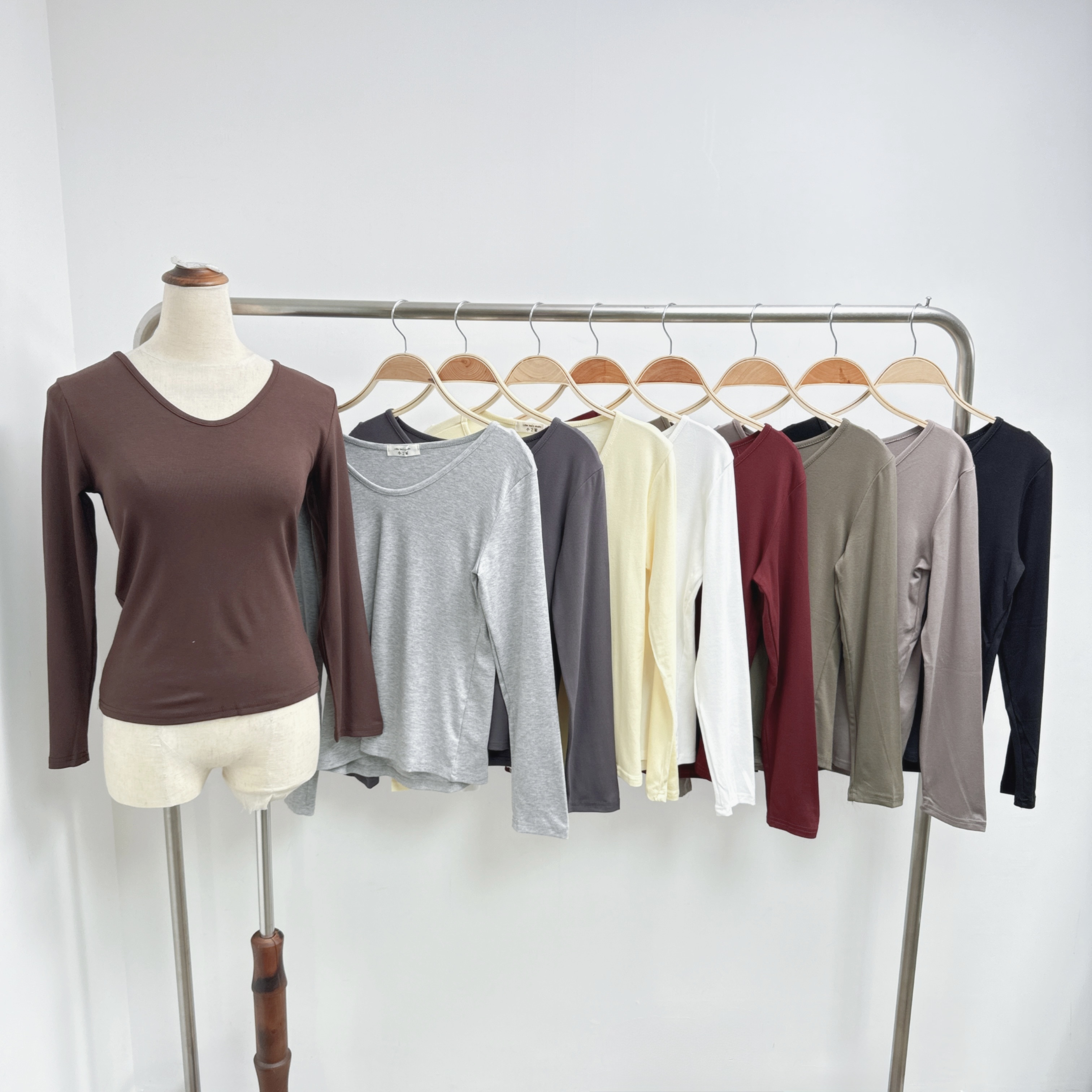 第二團～V領彈性長袖打底衫 (F64-F72)