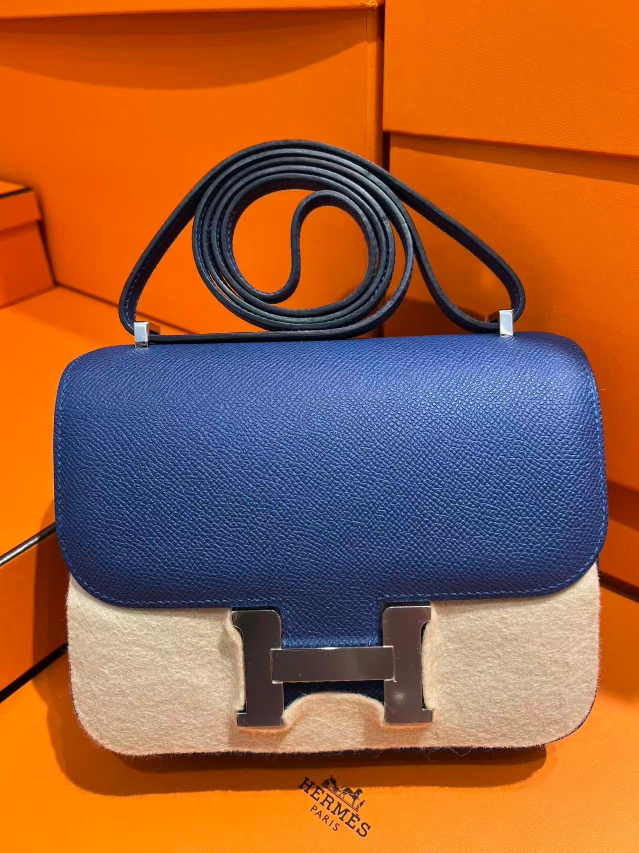 Constance mini P5 bleu tie ck epsom K