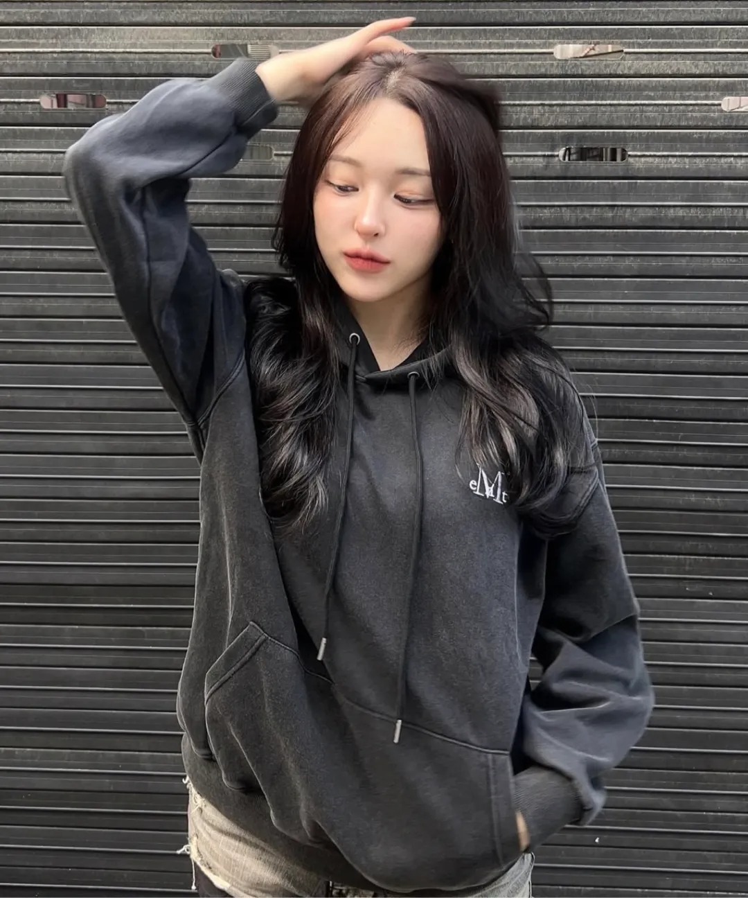 MUCENT Signature Basic Logo Hood Tee