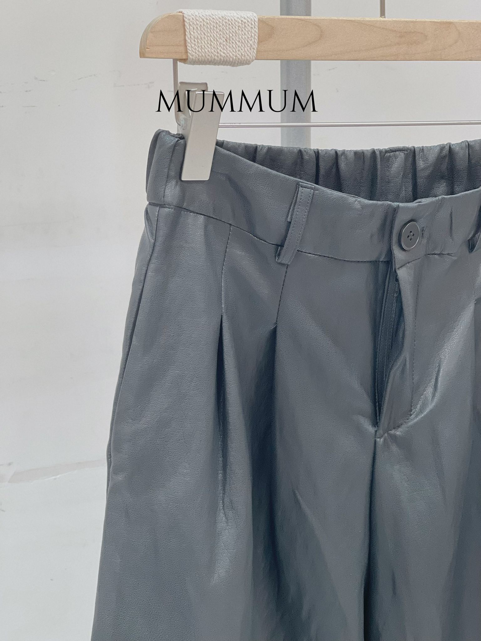 03590a/秋系皮質中短褲　28-34/42/28