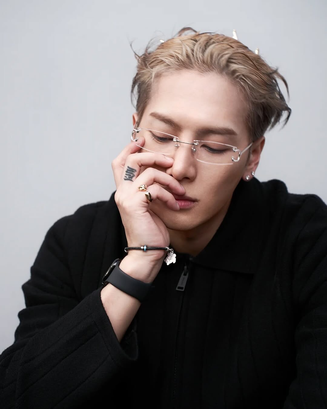 王嘉爾 Jackson Wang wearing Cartier Signature C 無框眼鏡