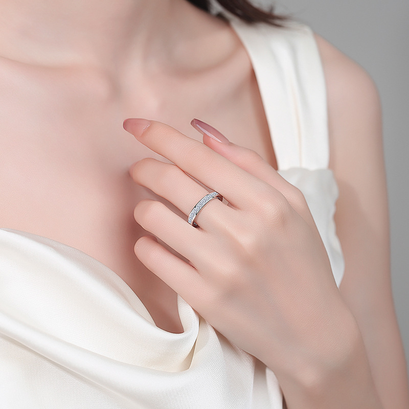 莫桑鑽正方形排戒       R2.32C044