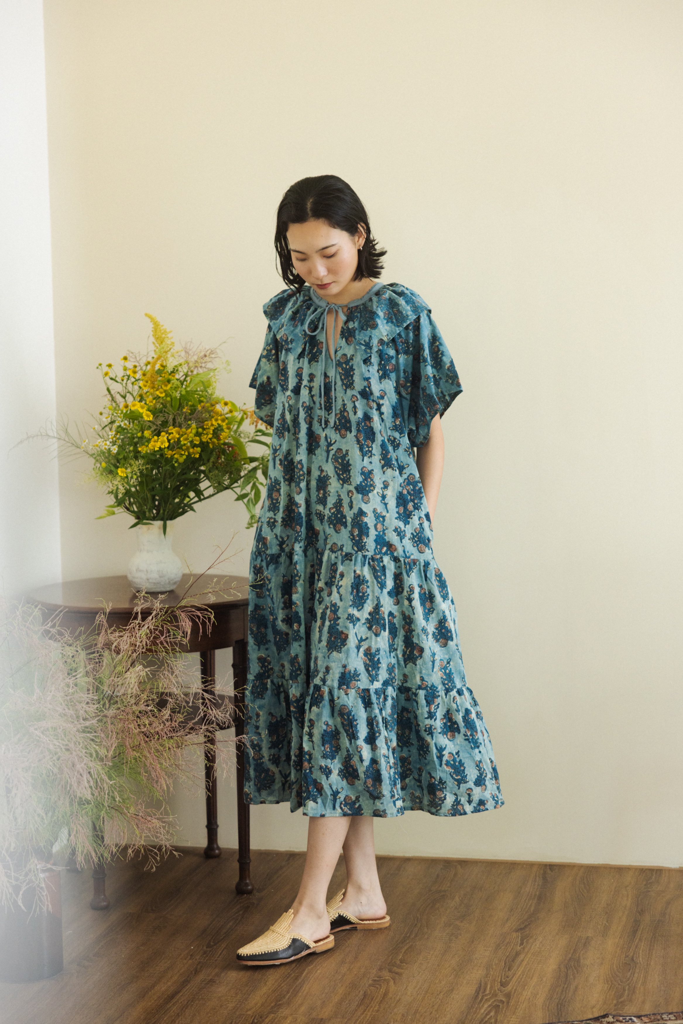 分層領子短袖長洋裝_植染綠花