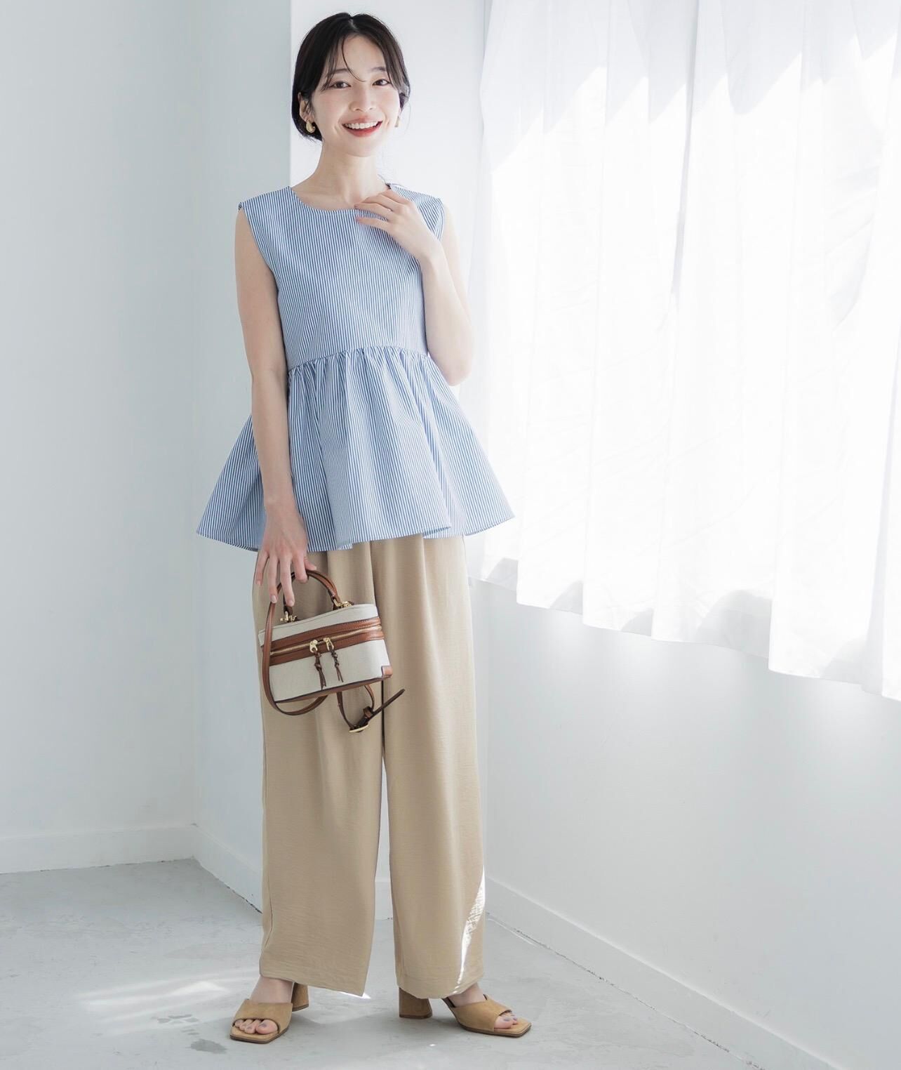 【預購】JN101013 coca 褶皺喇叭無袖上衣