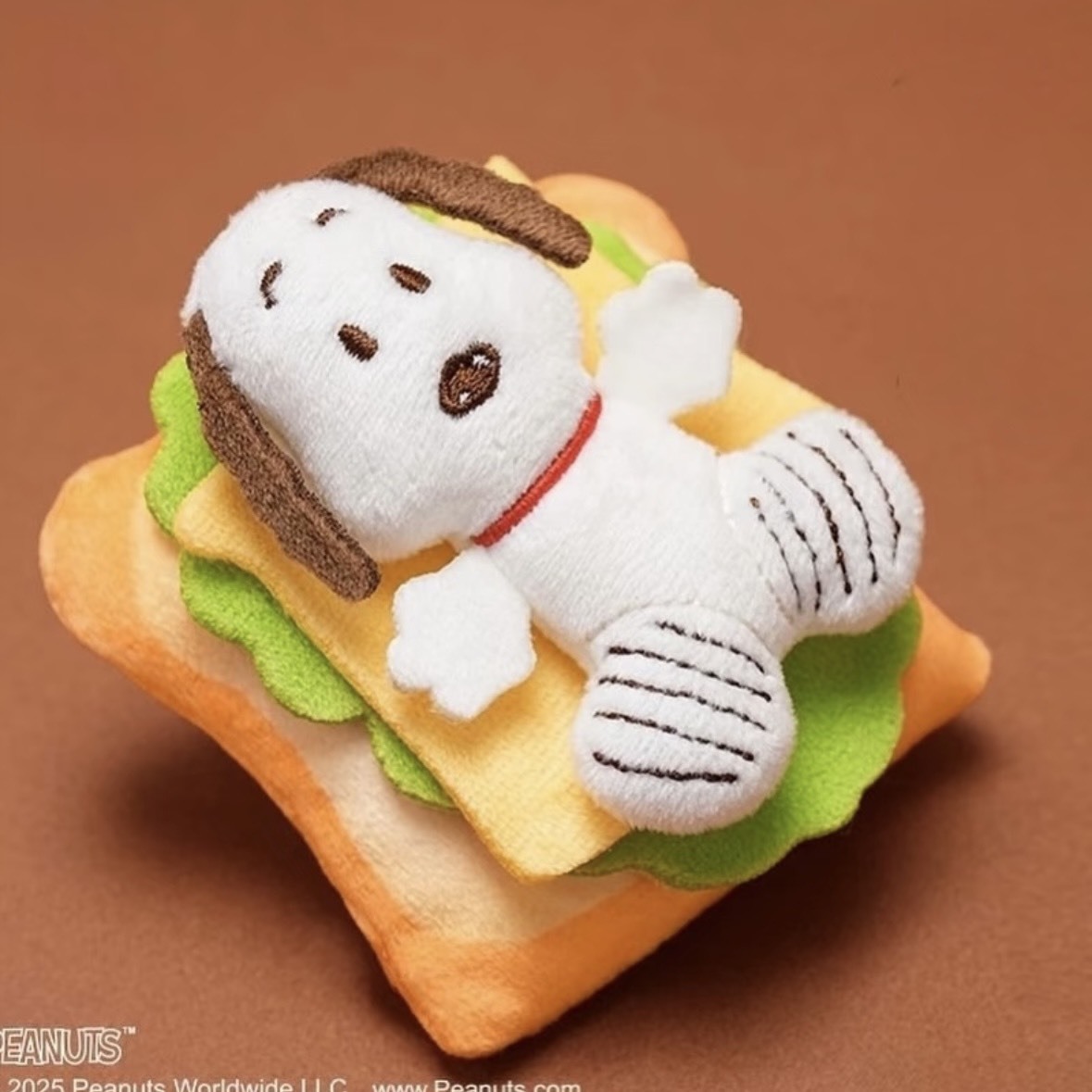 iSNEAKERS｜Peanuts 史奴比 Snoopy 歐拉夫 Olaf 烘焙屋系列 毛絨磁鐵盲盒 6+1隱藏版