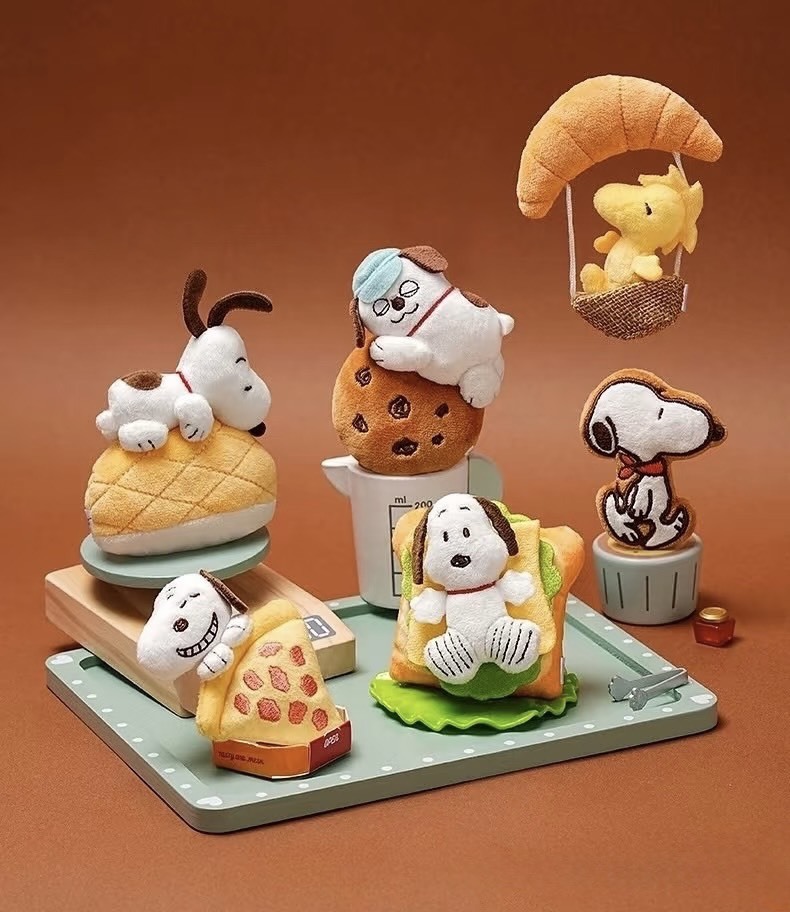 iSNEAKERS｜Peanuts 史奴比 Snoopy 歐拉夫 Olaf 烘焙屋系列 毛絨磁鐵盲盒 6+1隱藏版