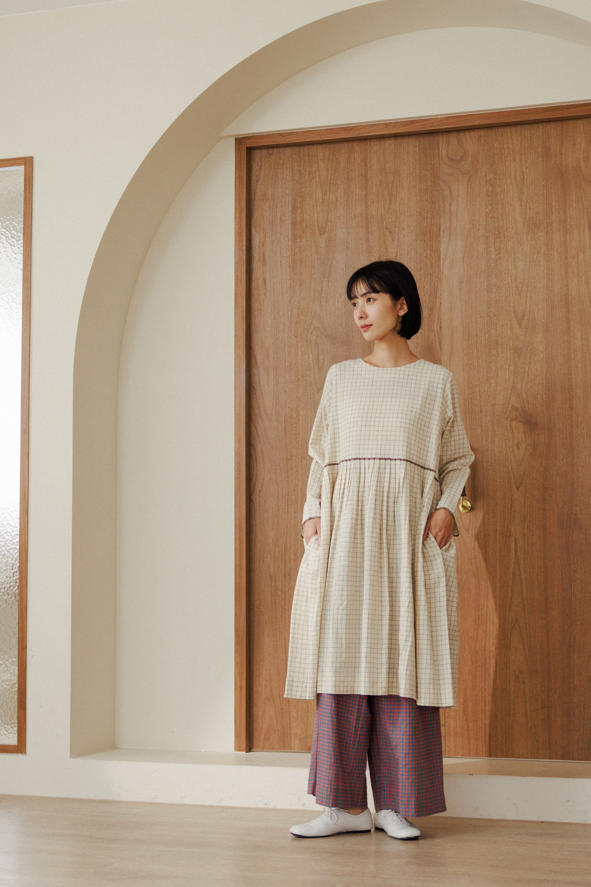 圓領長袖格紋手織布洋裝