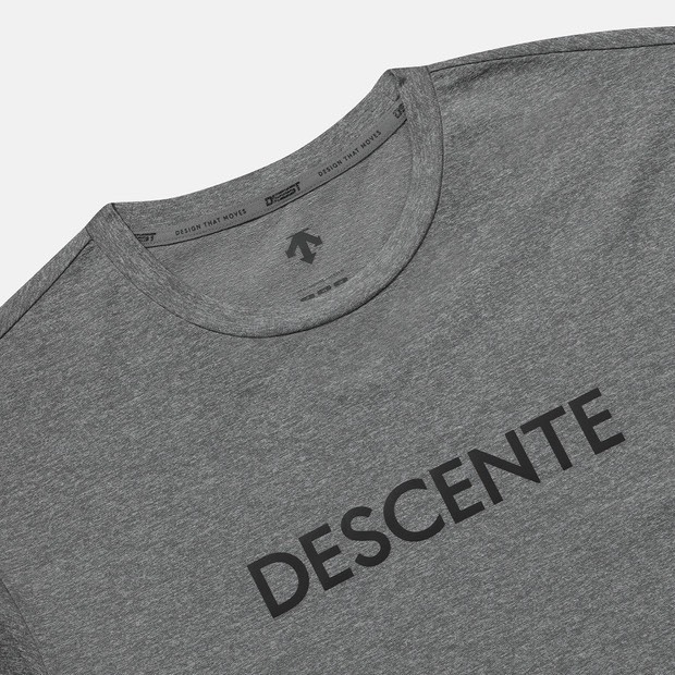DESCENTE 迪桑特 文字款 短袖 麻灰色