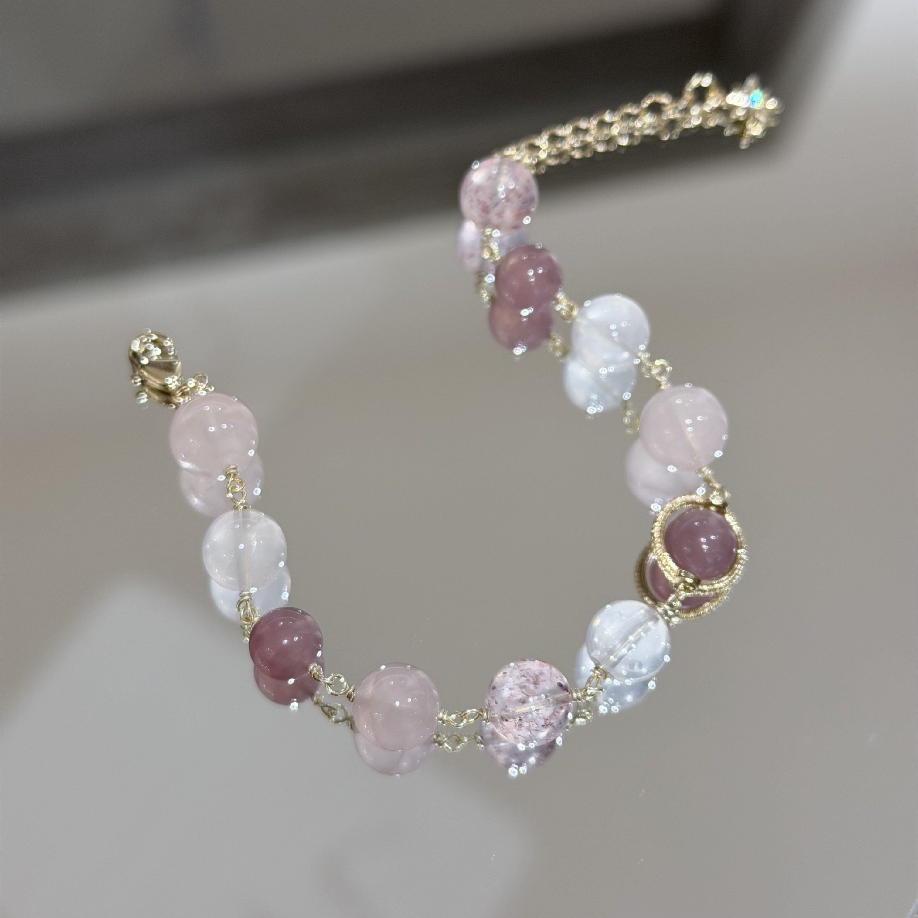 魅力增加招桃花 | 草莓蛋糕 | 馬達加斯加粉晶《原附扣式：龍蝦扣》