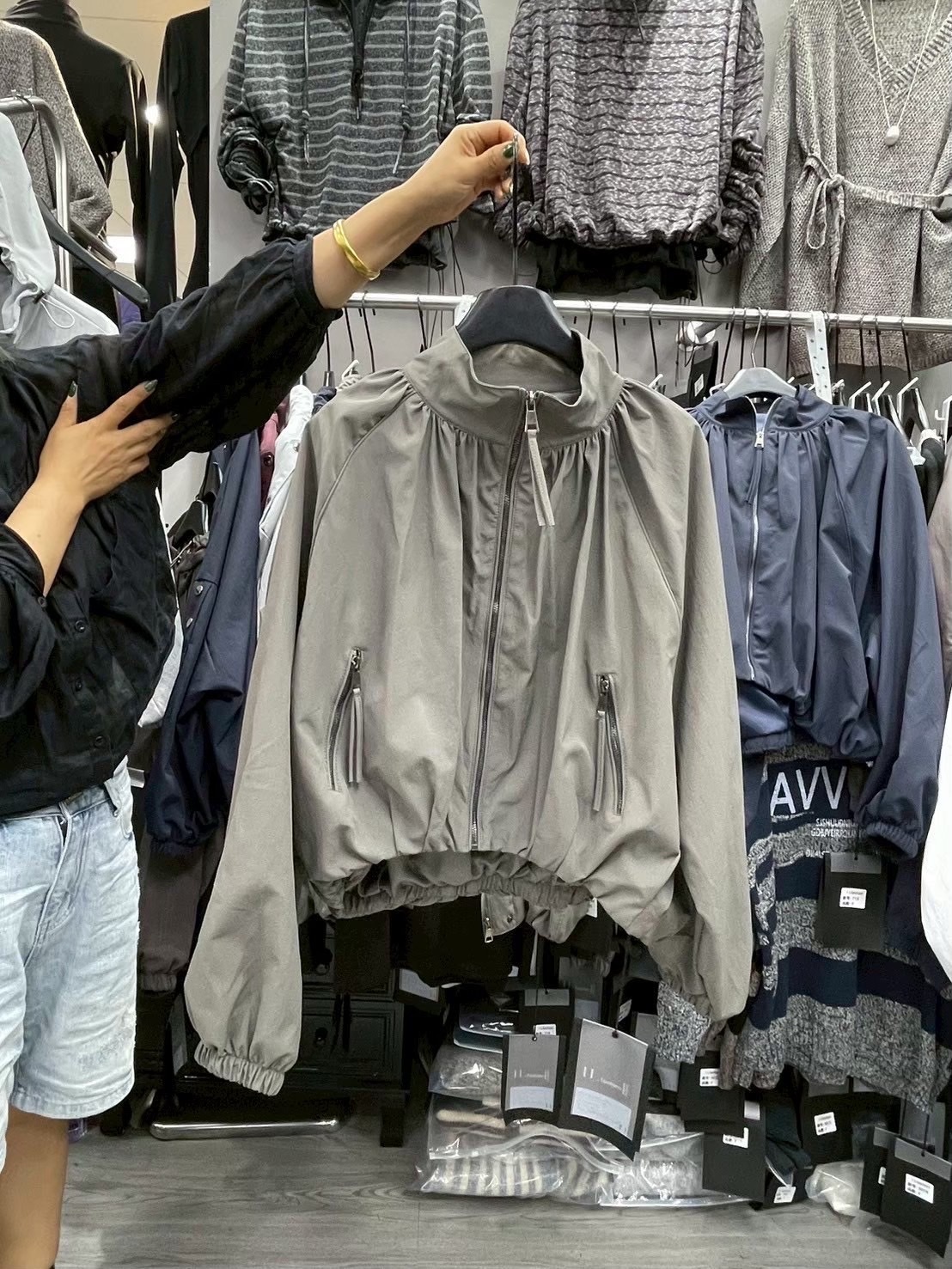 128 工裝造型縮口外套