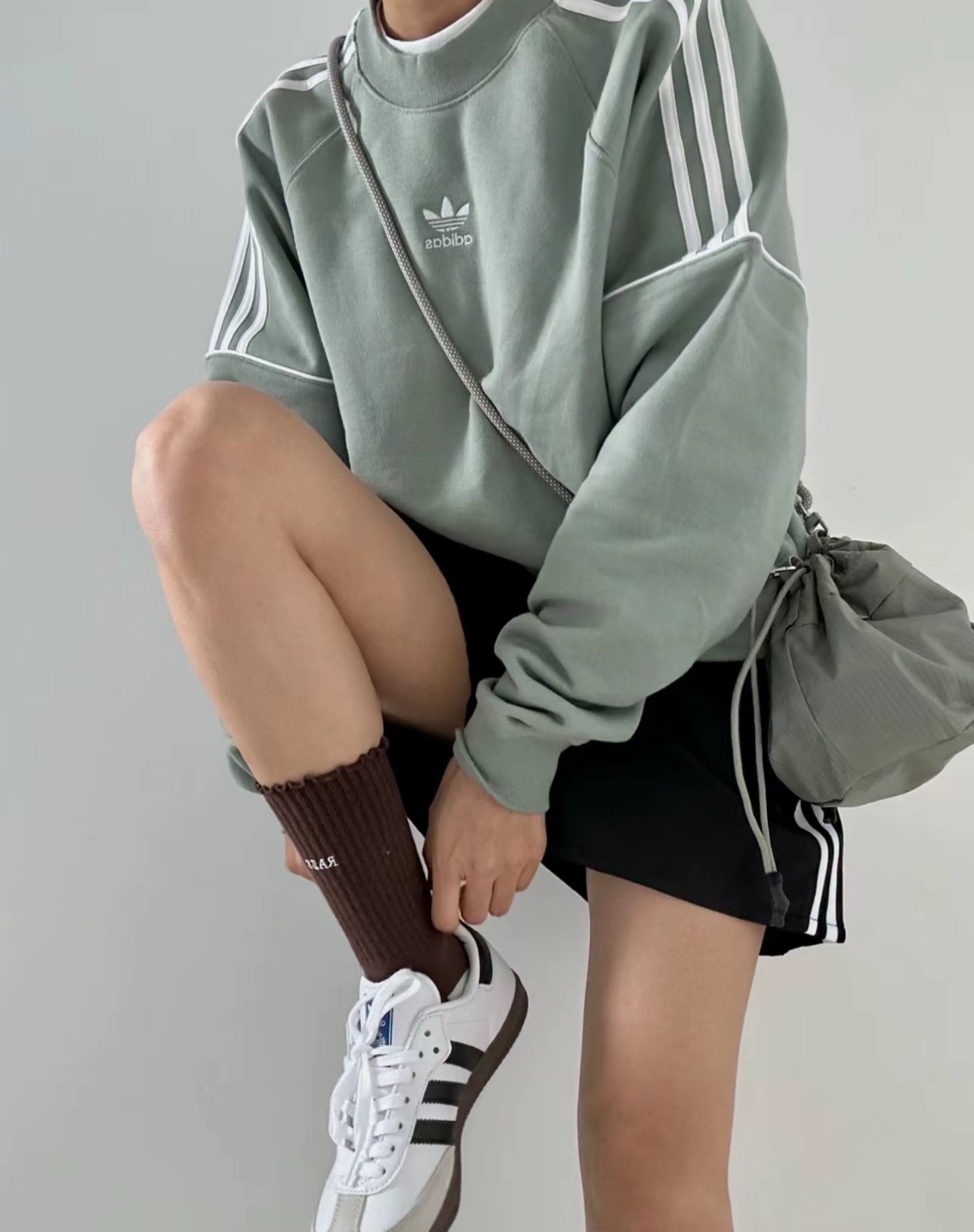 Adidas Originals ESTL CREW 刺繡衛衣大學T 男款