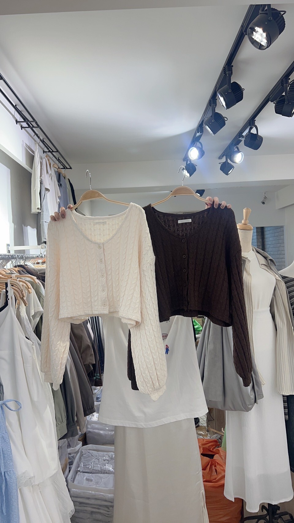 短版厚針織開釦衫 2colors