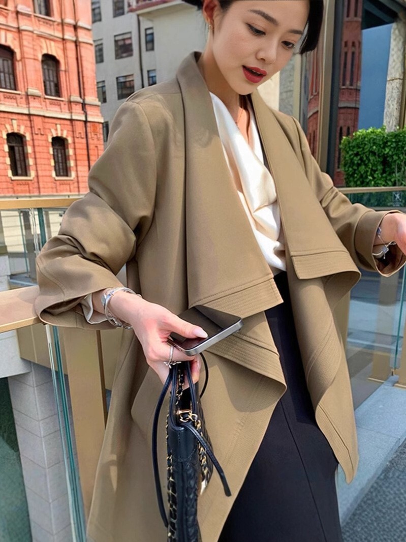 波浪大翻領風衣外套