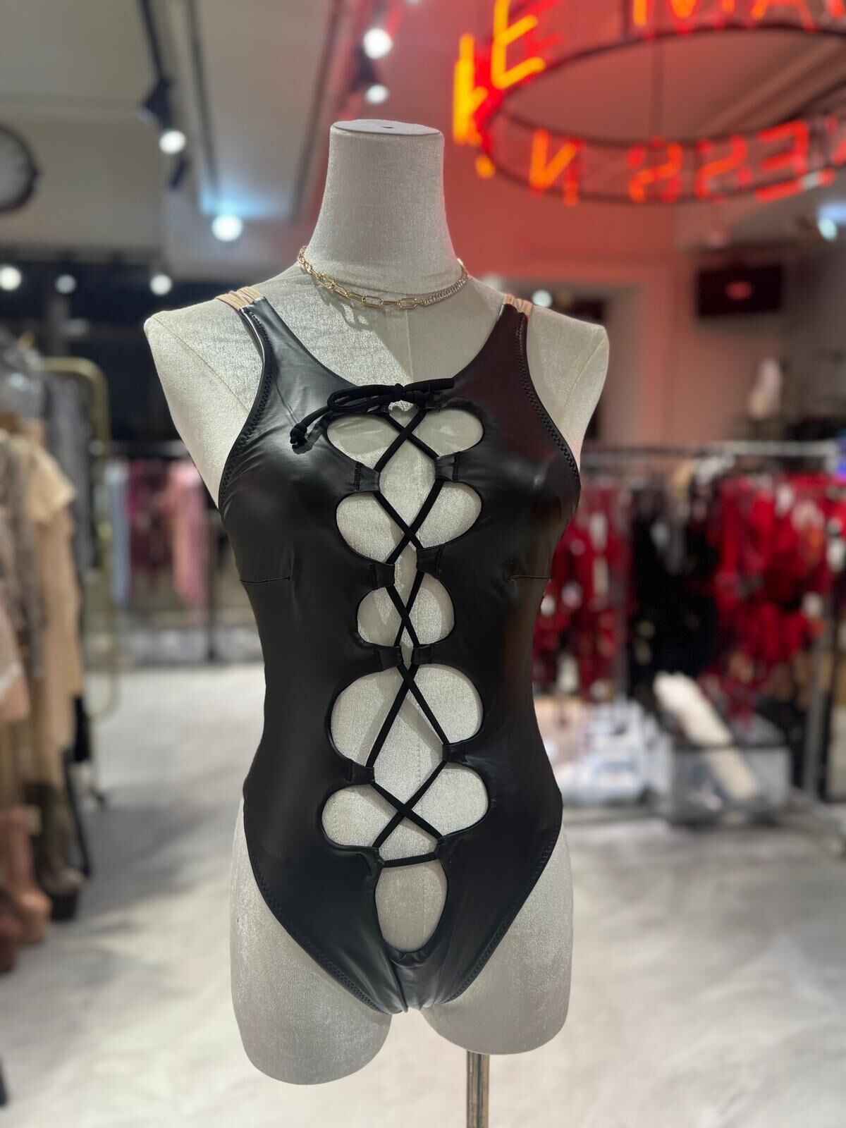 LACE-UP SWIMSUIT ONE PIECE