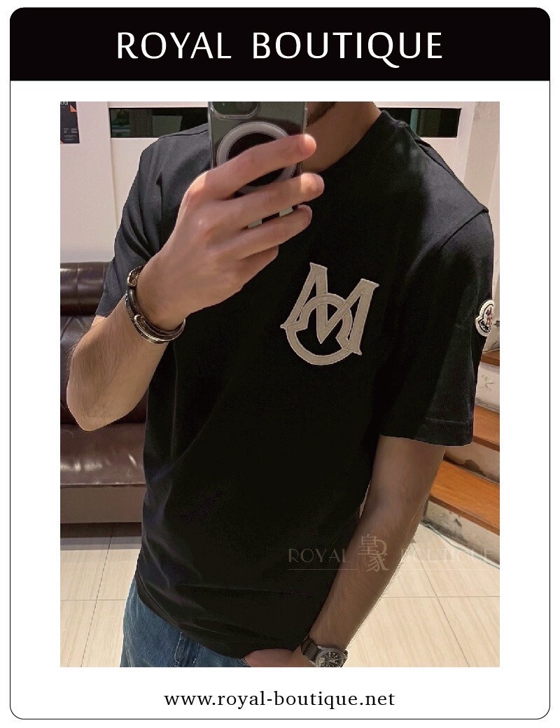 MONCLER 蒙口左胸大寫M鈴鐺刺繡短T