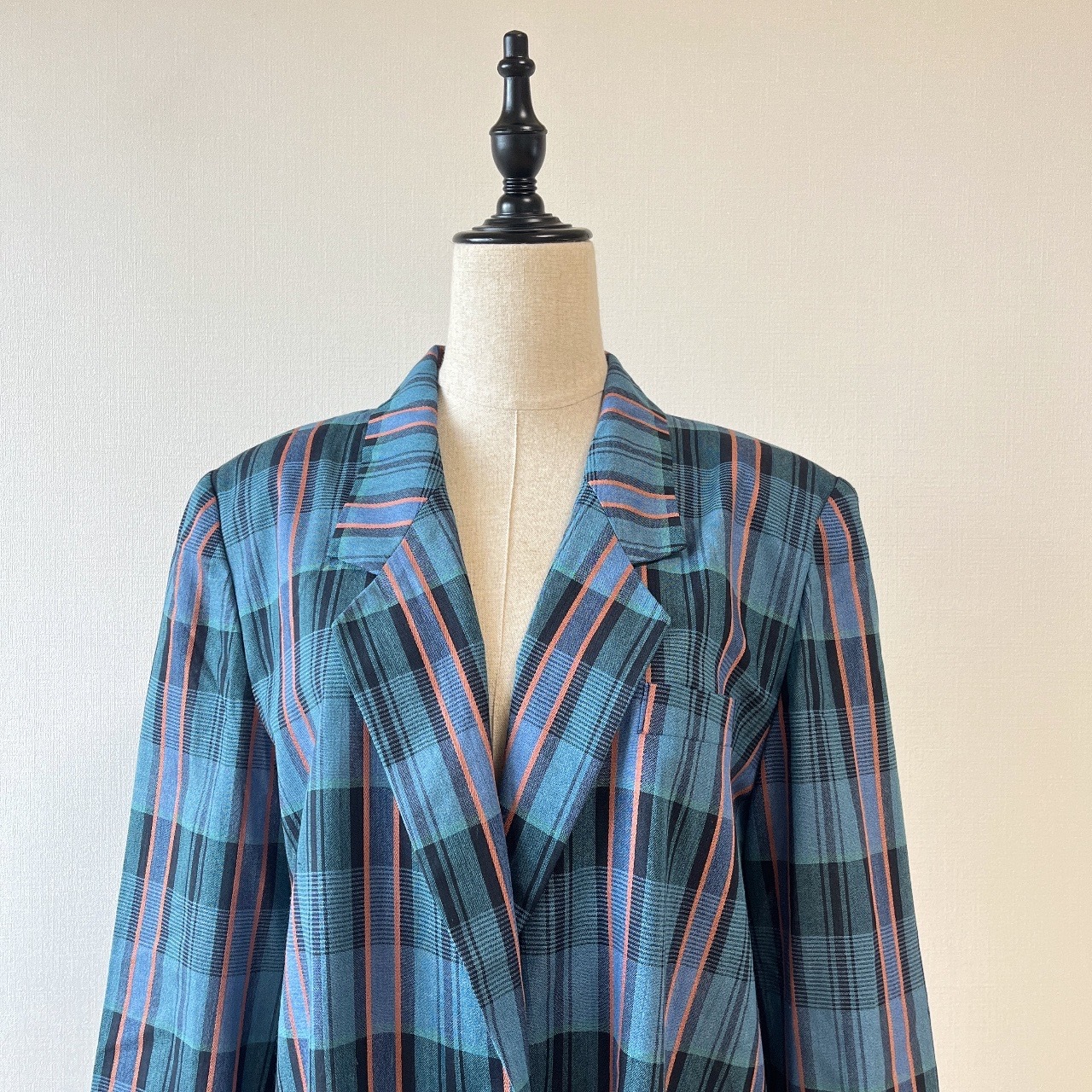 日本製湖水藍色薄身格紋西裝外套