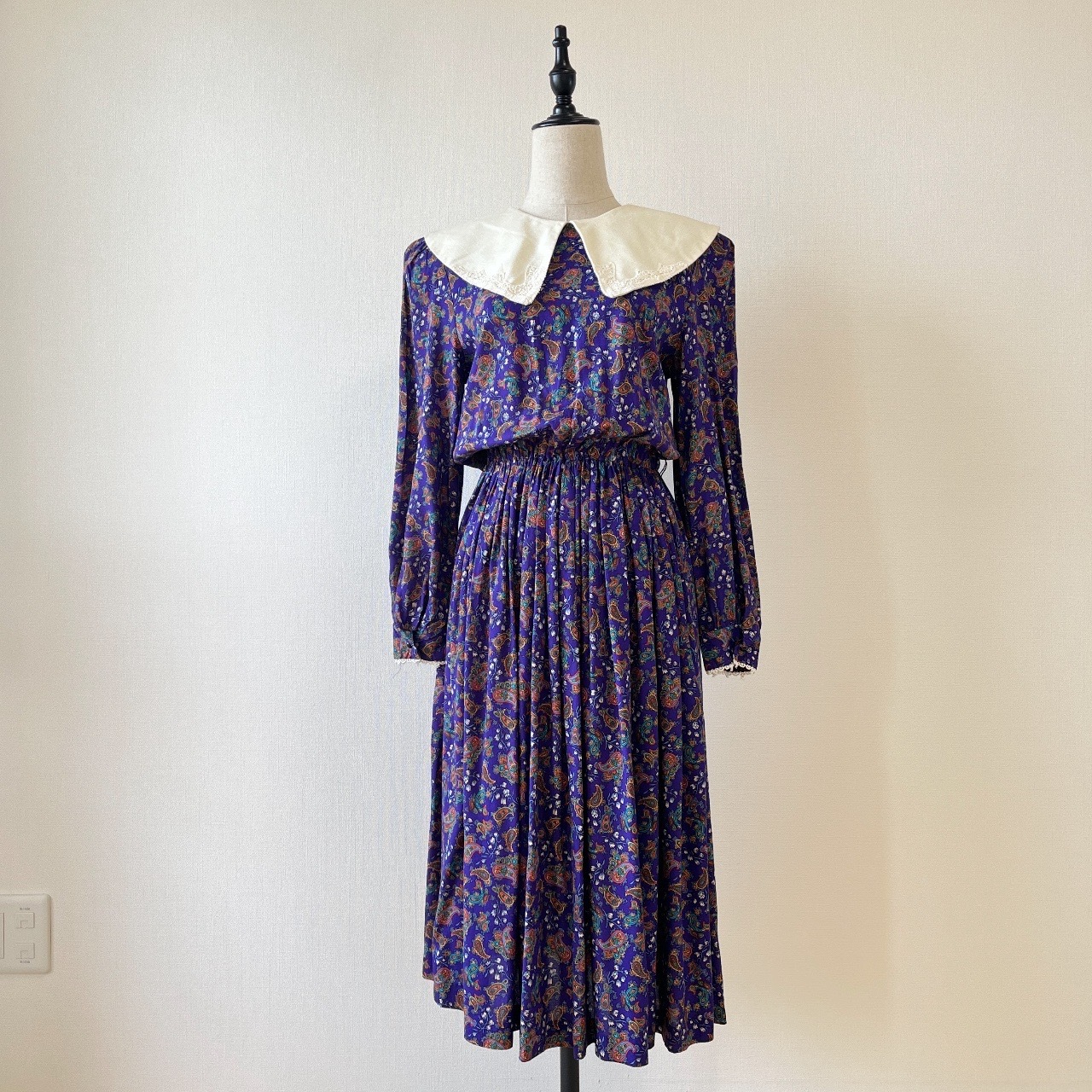 美國製紫色大刺繡領腰果花圖案連身裙