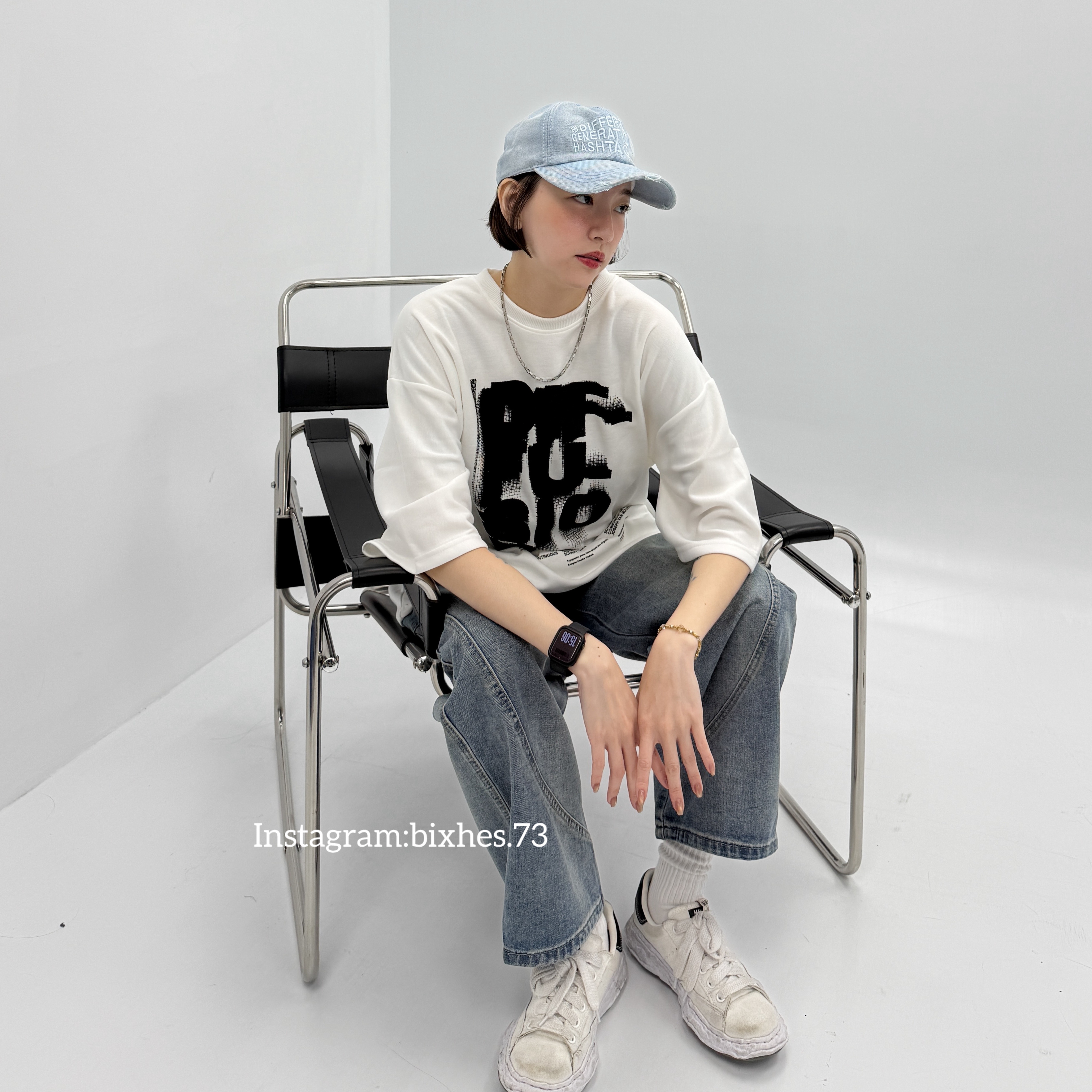 噴漆大字寬鬆短T(A00052)