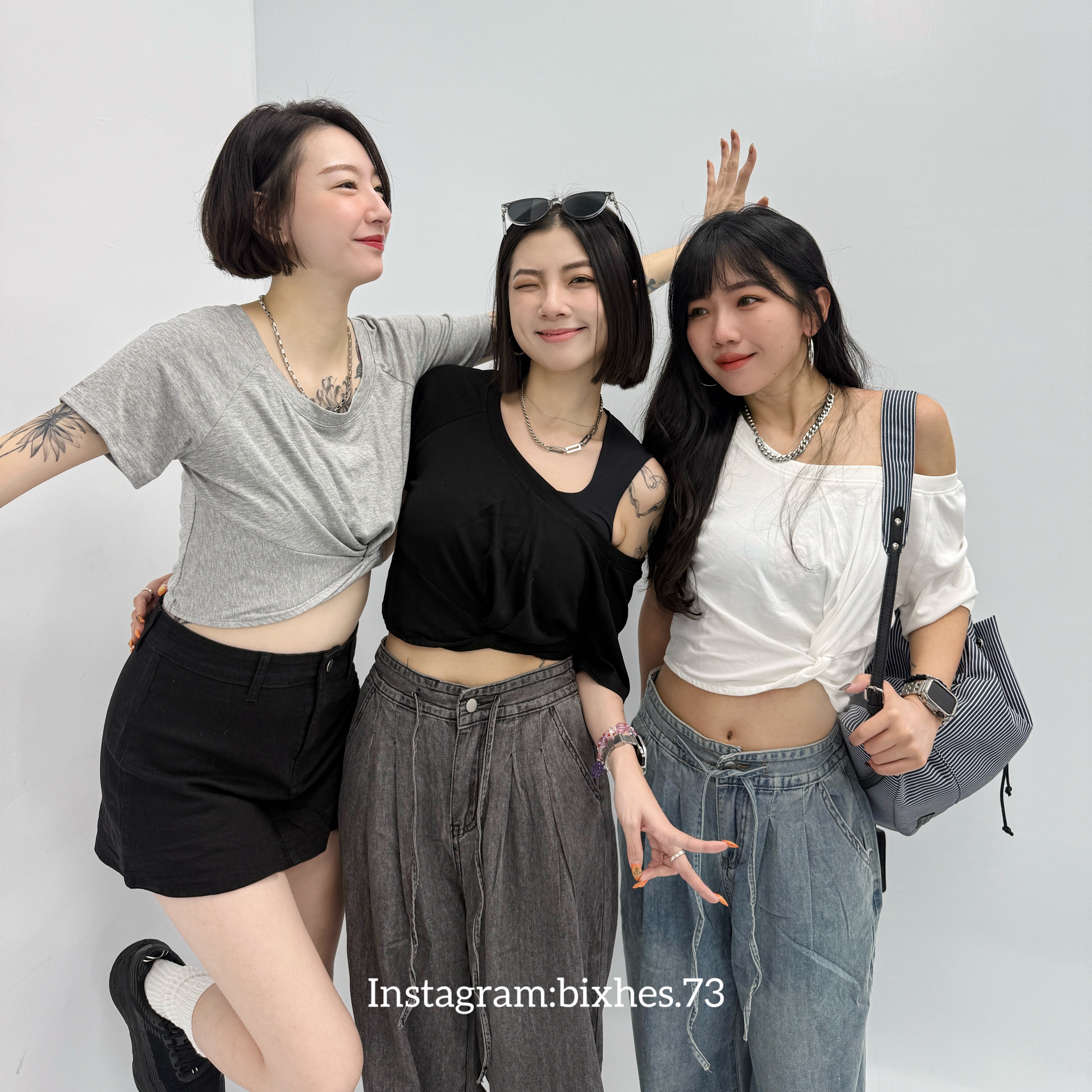 扭結大圓領短版短T(A00051)