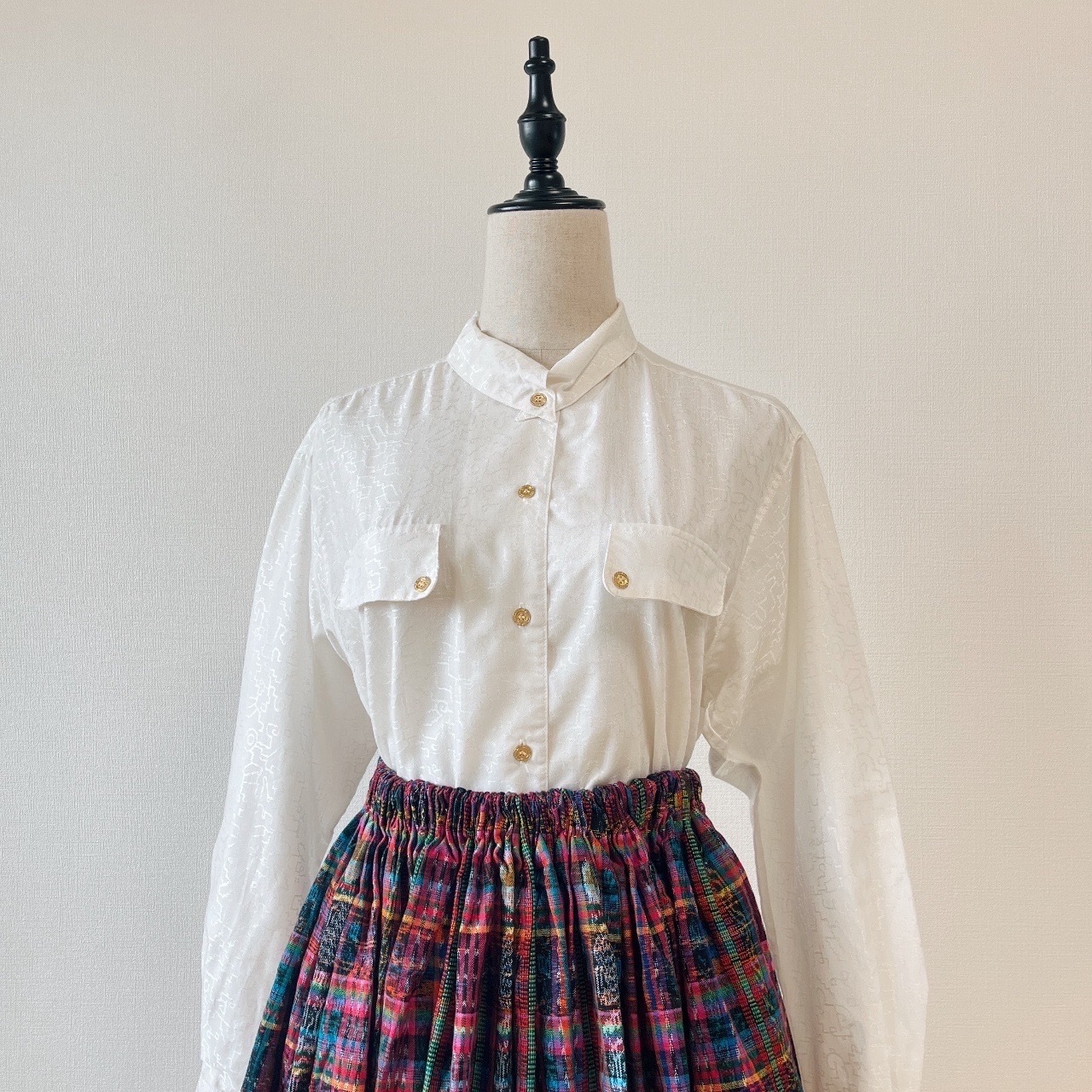日本製暗紋型格小立領白色古著上衣