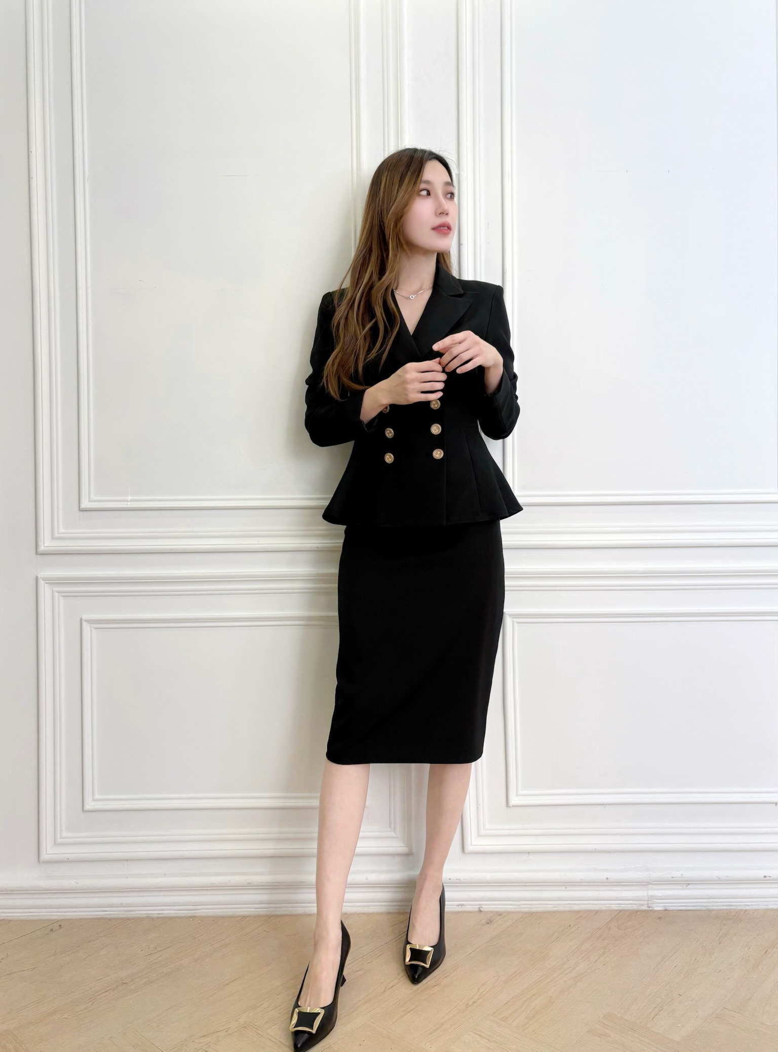 雙排金釦荷葉腰身窄裙套裝-黑