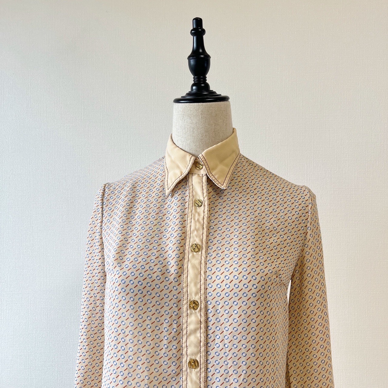 奶油色串珠古著上衣