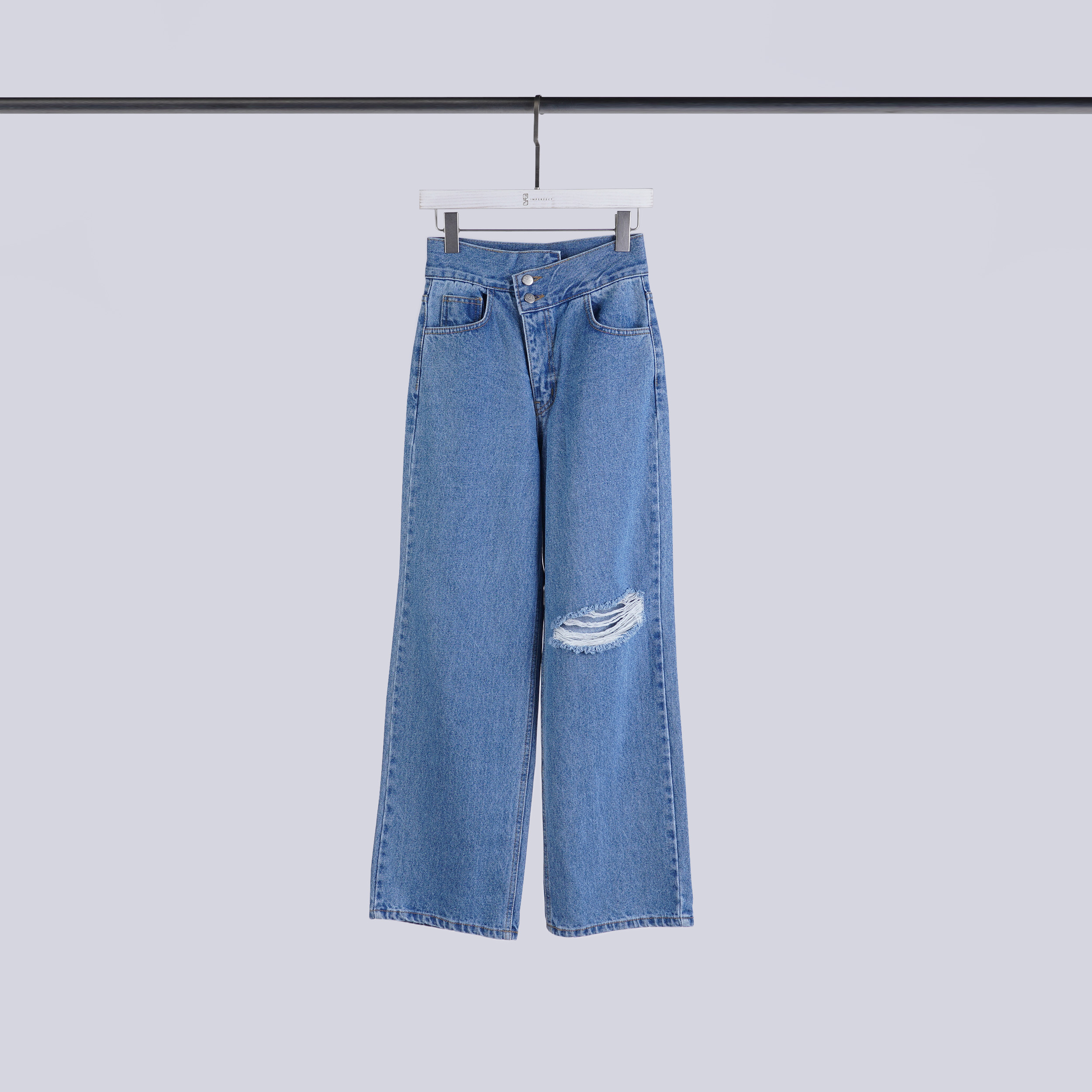 設計感斜釦牛仔破褲 | S-M | 牛仔藍