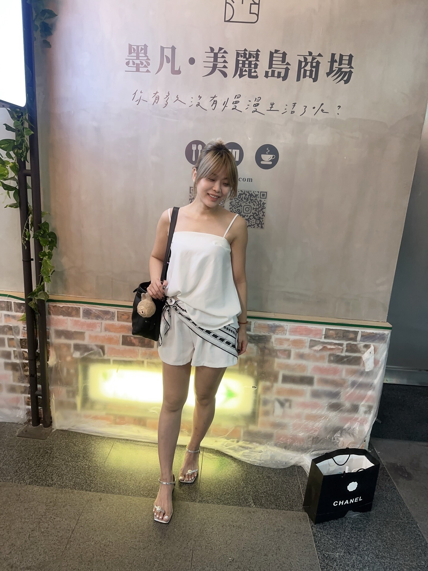 簡約法式 細肩帶長版上衣+短褲(2件組)(黑/白)