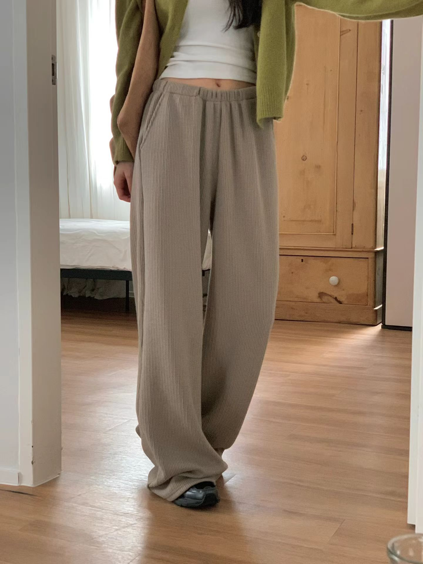 直紋直腳休閒長褲(杏色)