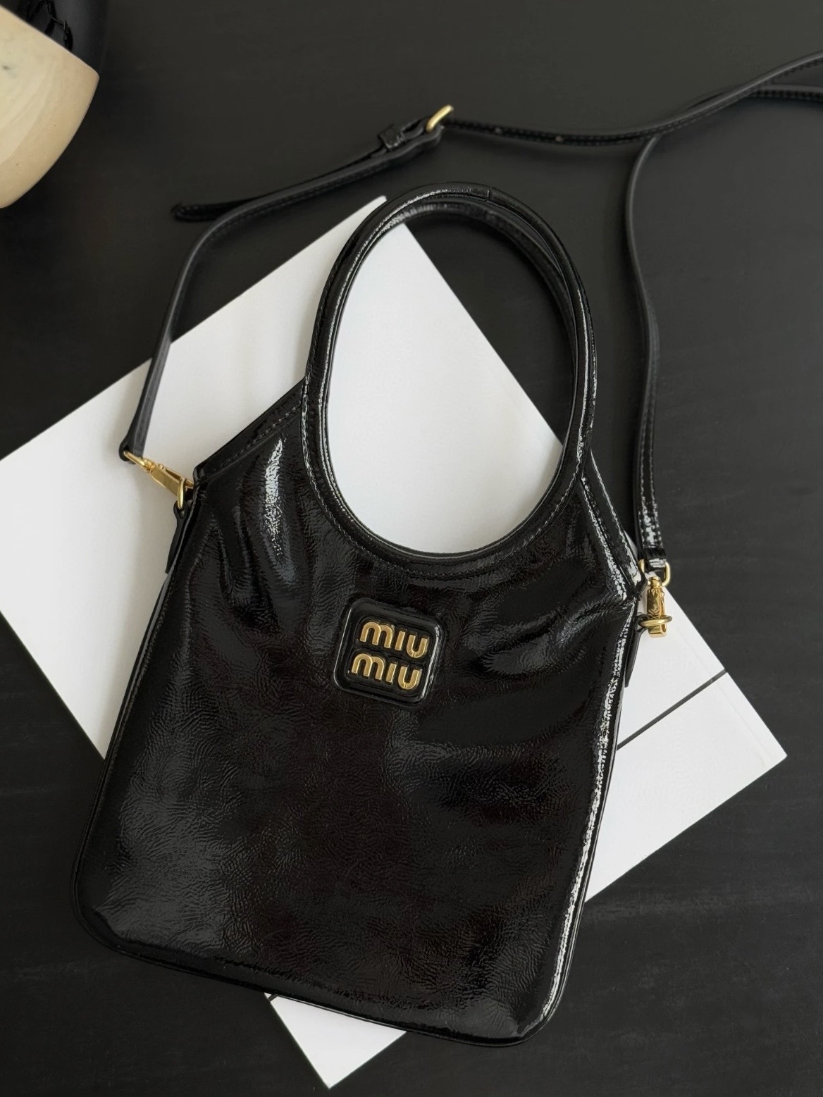 MIU MIU Ivy系列 Naplak漆面皮 單肩包