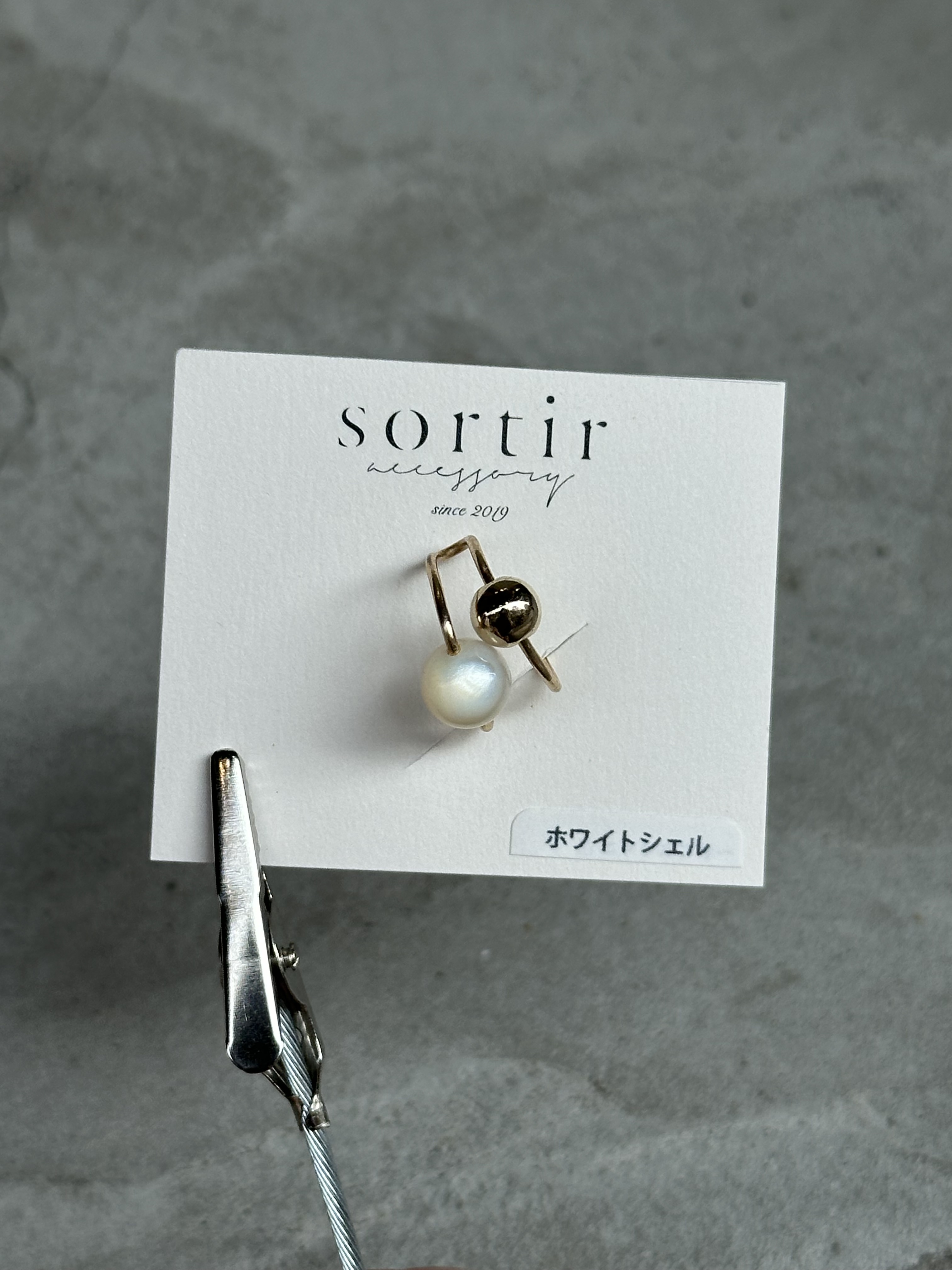 [sortir] 金色x白蝶珍珠耳骨夾 | NO.143