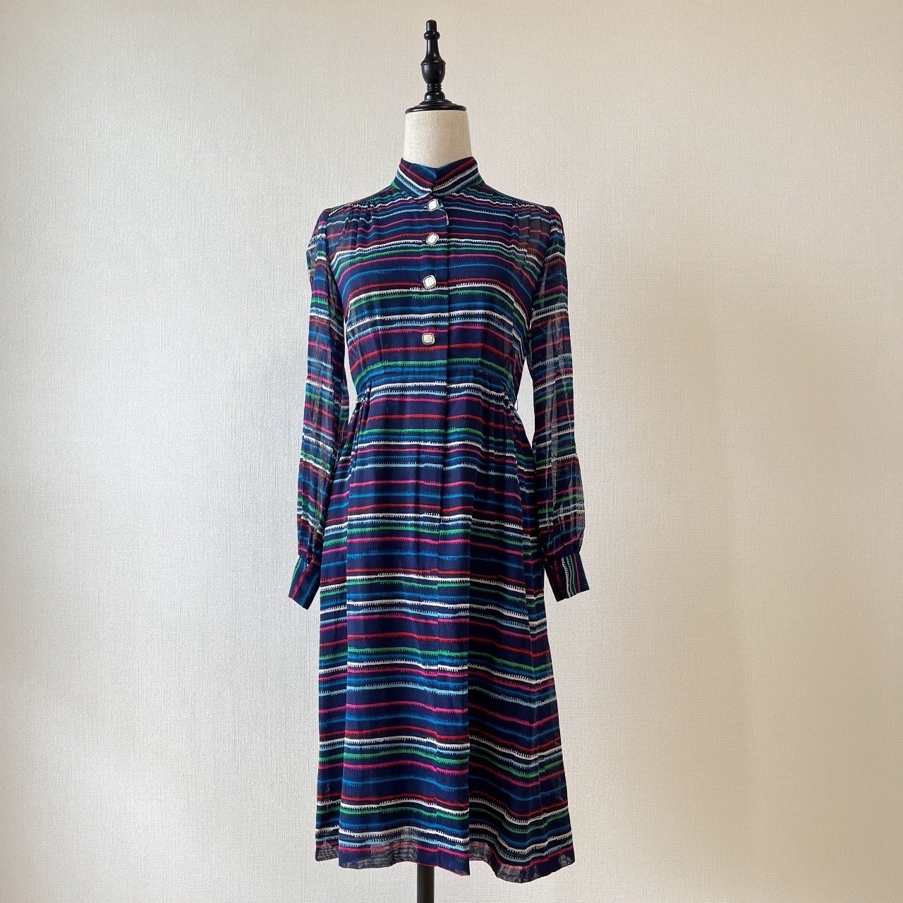 霓虹光紋寶藍色長袖連身裙