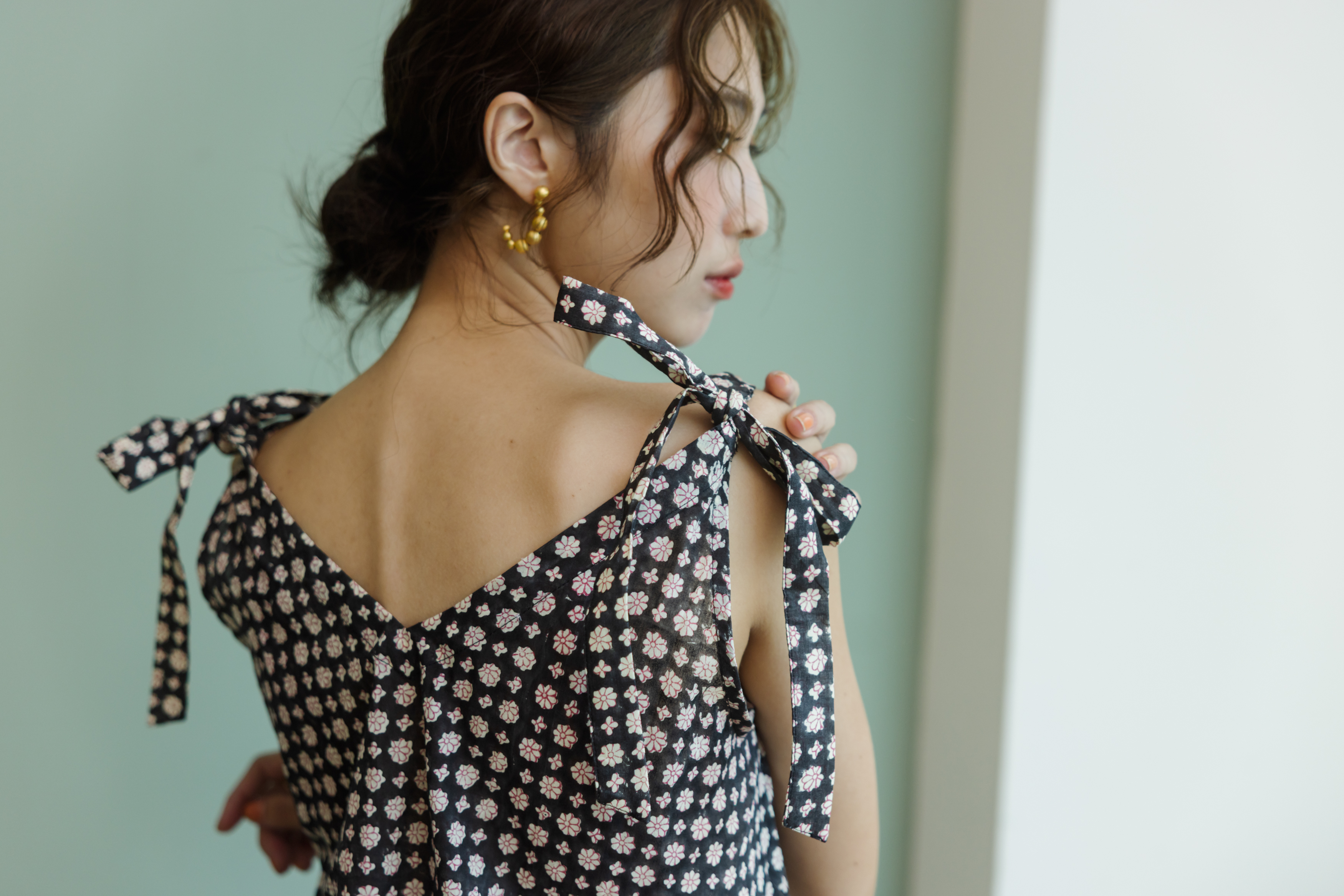 木刻印V領背心_黑紅｜粉黑