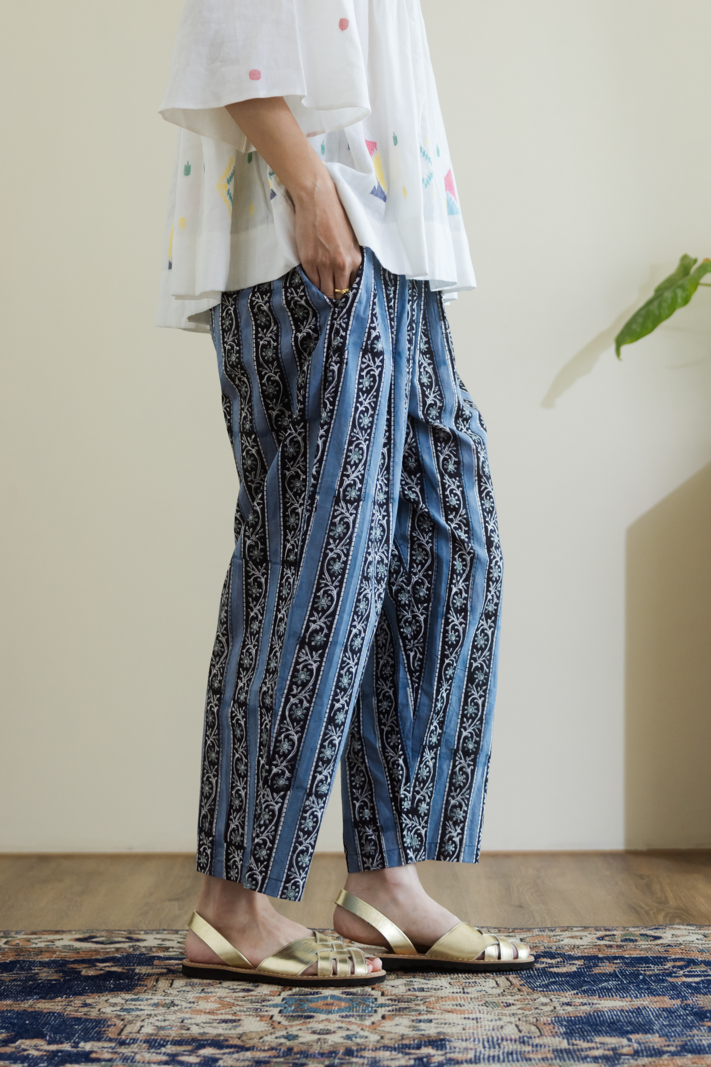 木刻印錐形寬褲_直條圖騰