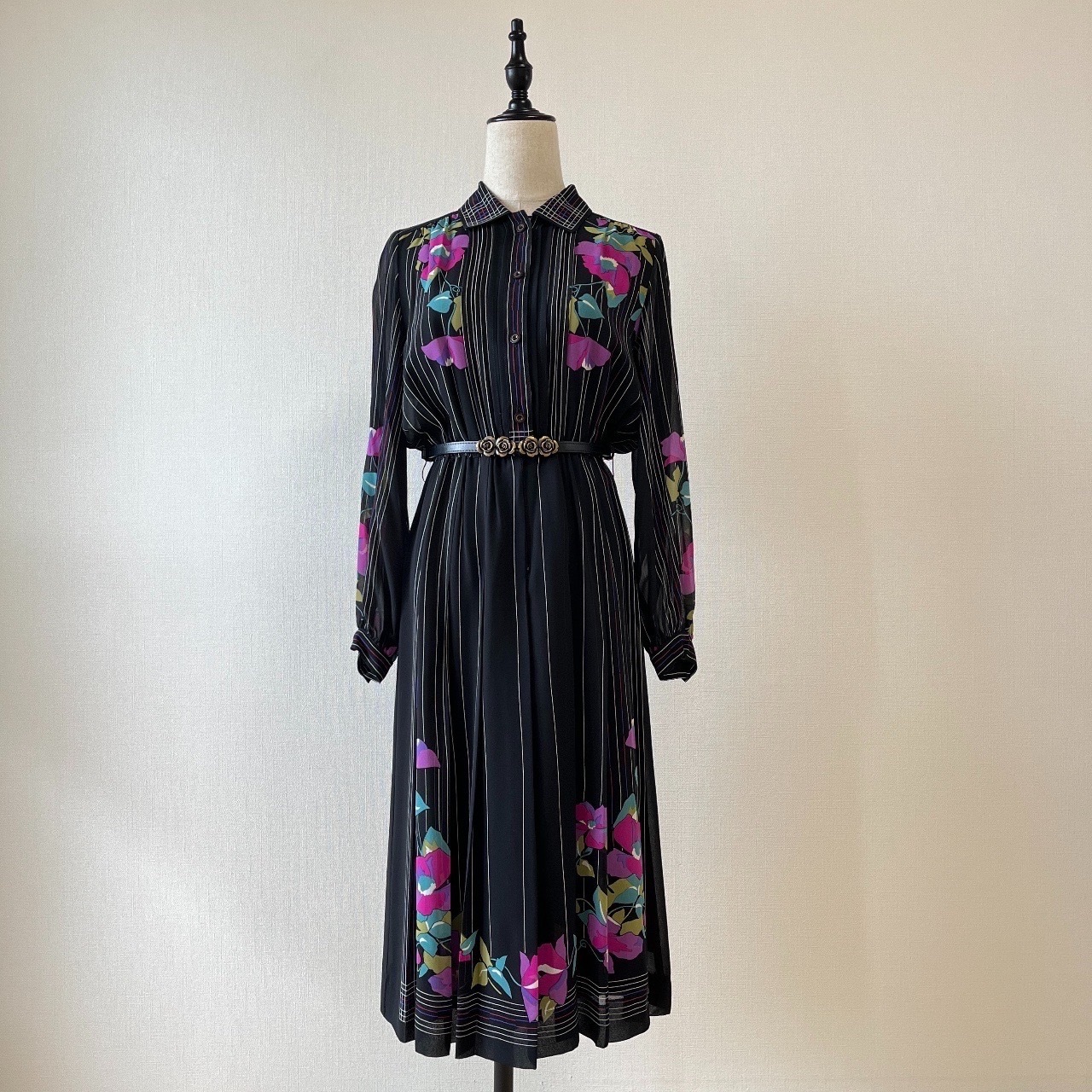 日本製朝顏之美黑色長袖連身裙