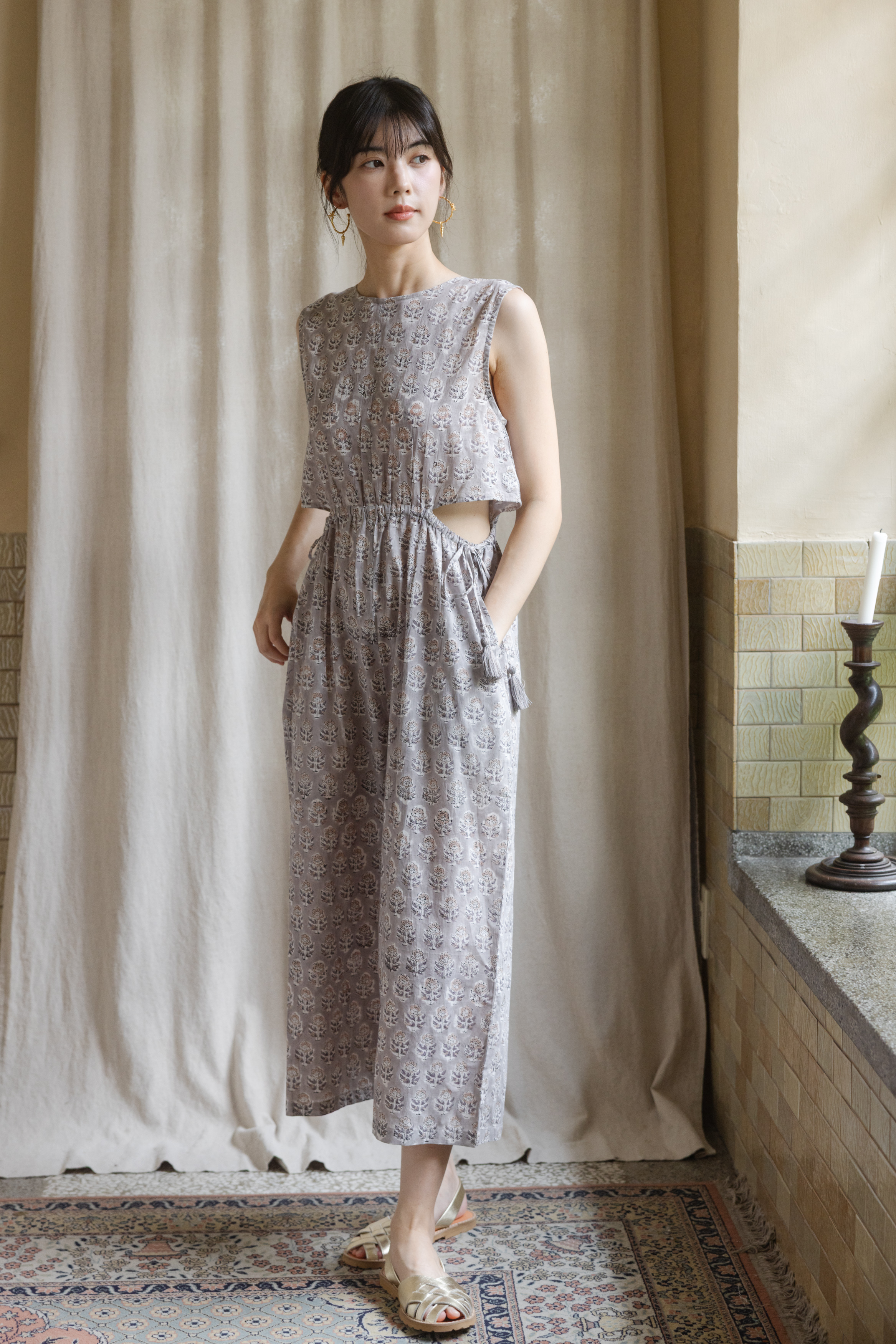 無袖露側腰連身褲-灰