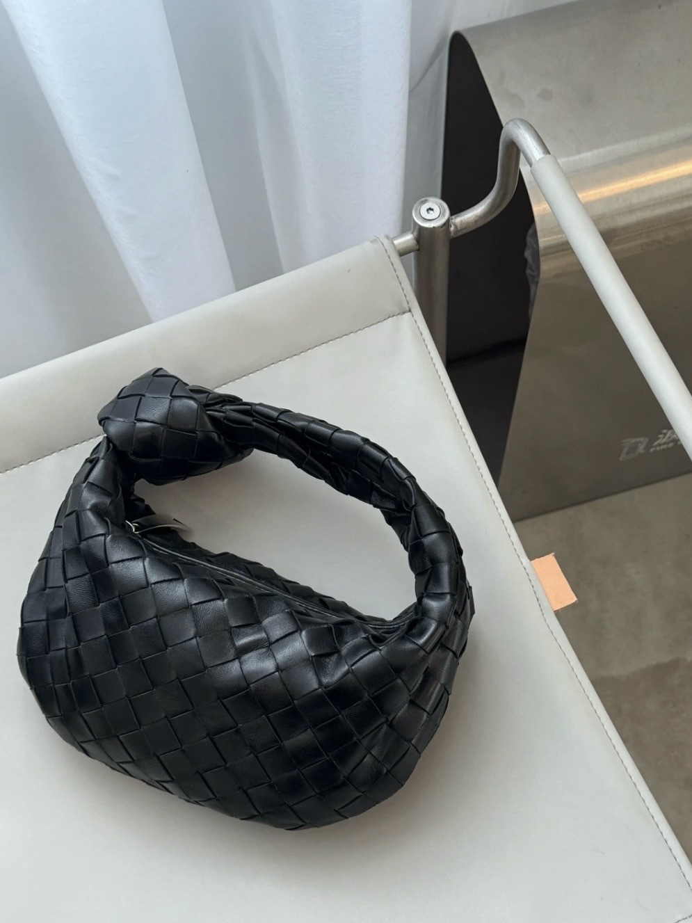 [六色入] Bottega Veneta BV 編織Mini Jodie 手拿包