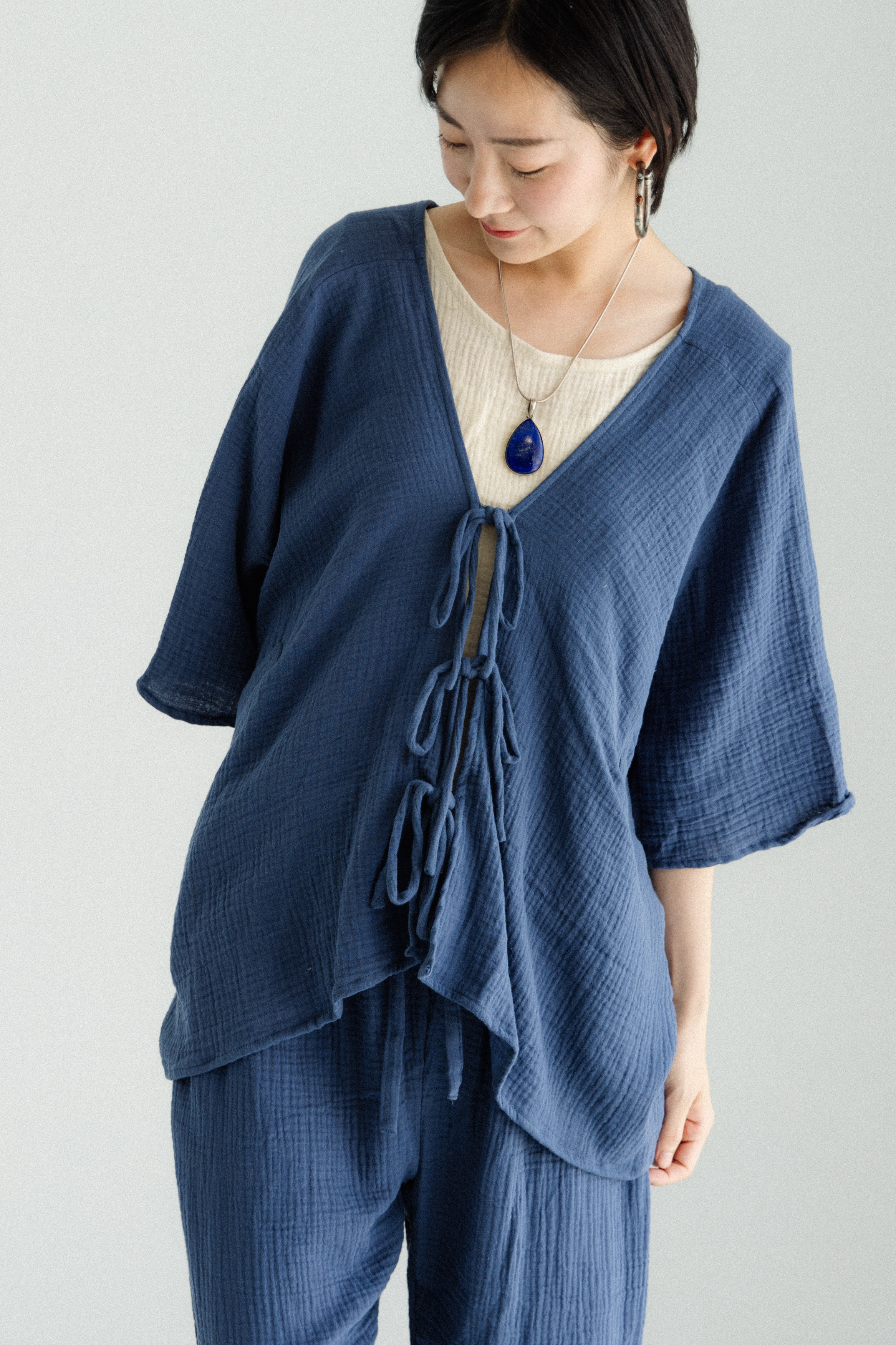 前後V三綁帶罩衫_藍